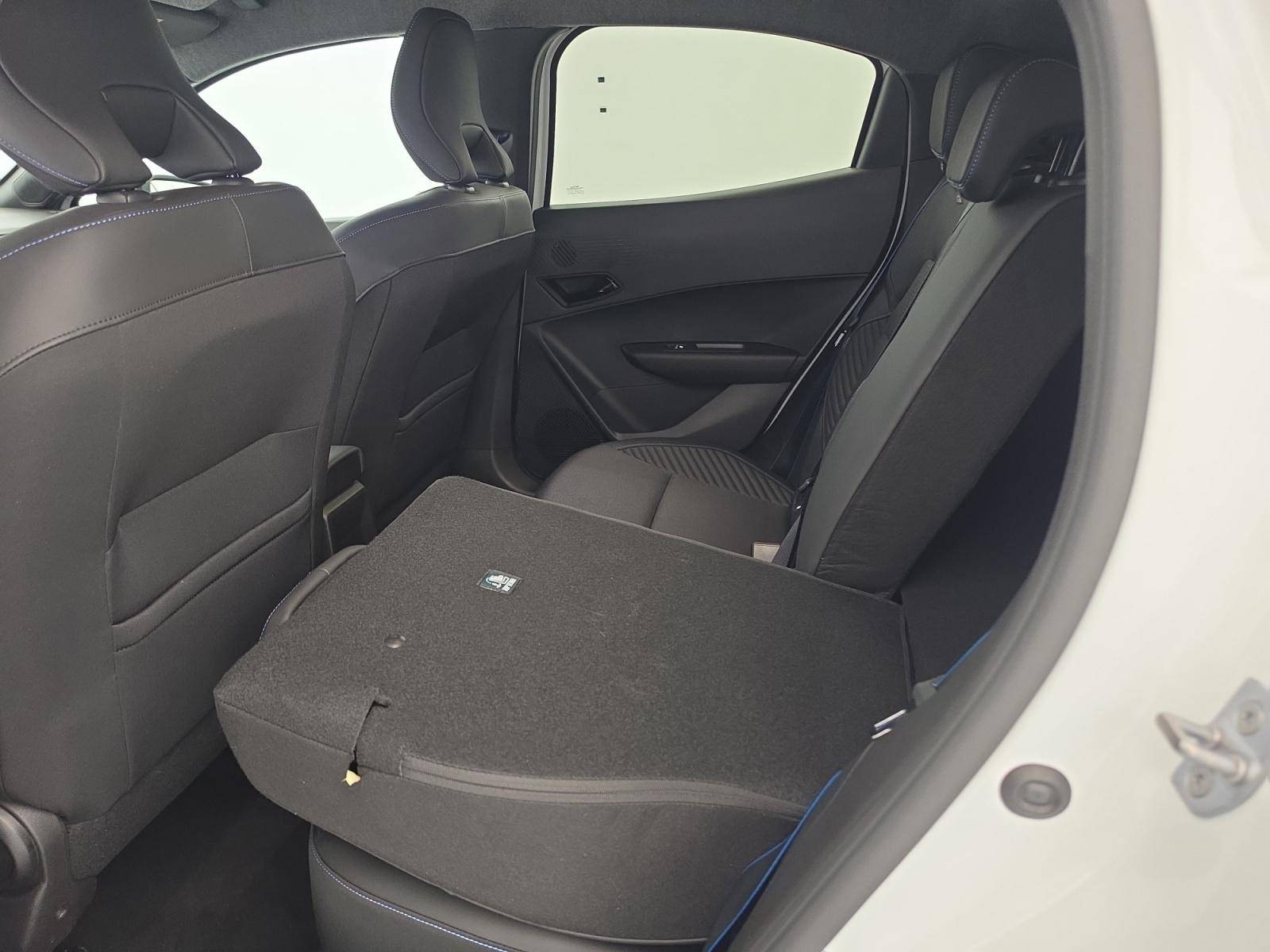 Vente en ligne Renault Clio 6 Clio E-Tech full hybrid 160 ch au prix de 28 490 €