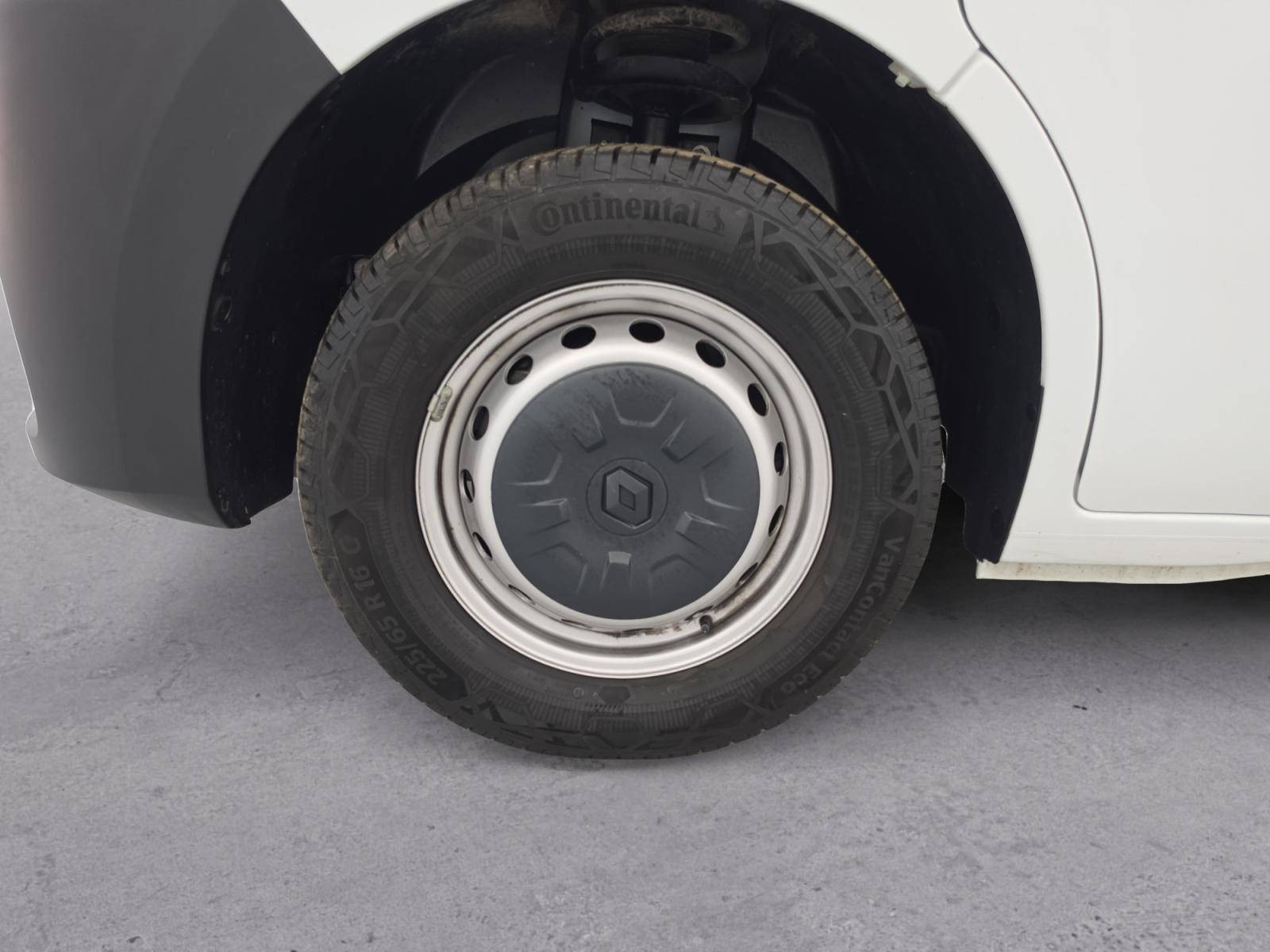 Vente en ligne Renault Master Fourgon MASTER FGN TRAC F3500 L3H3 BLUE DCI 135 au prix de 26 490 €