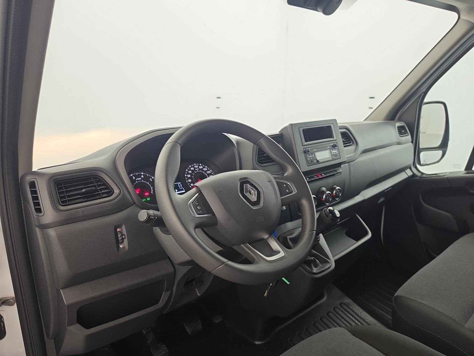 Vente en ligne Renault Master Fourgon MASTER FGN TRAC F3500 L3H3 BLUE DCI 135 au prix de 25 990 €