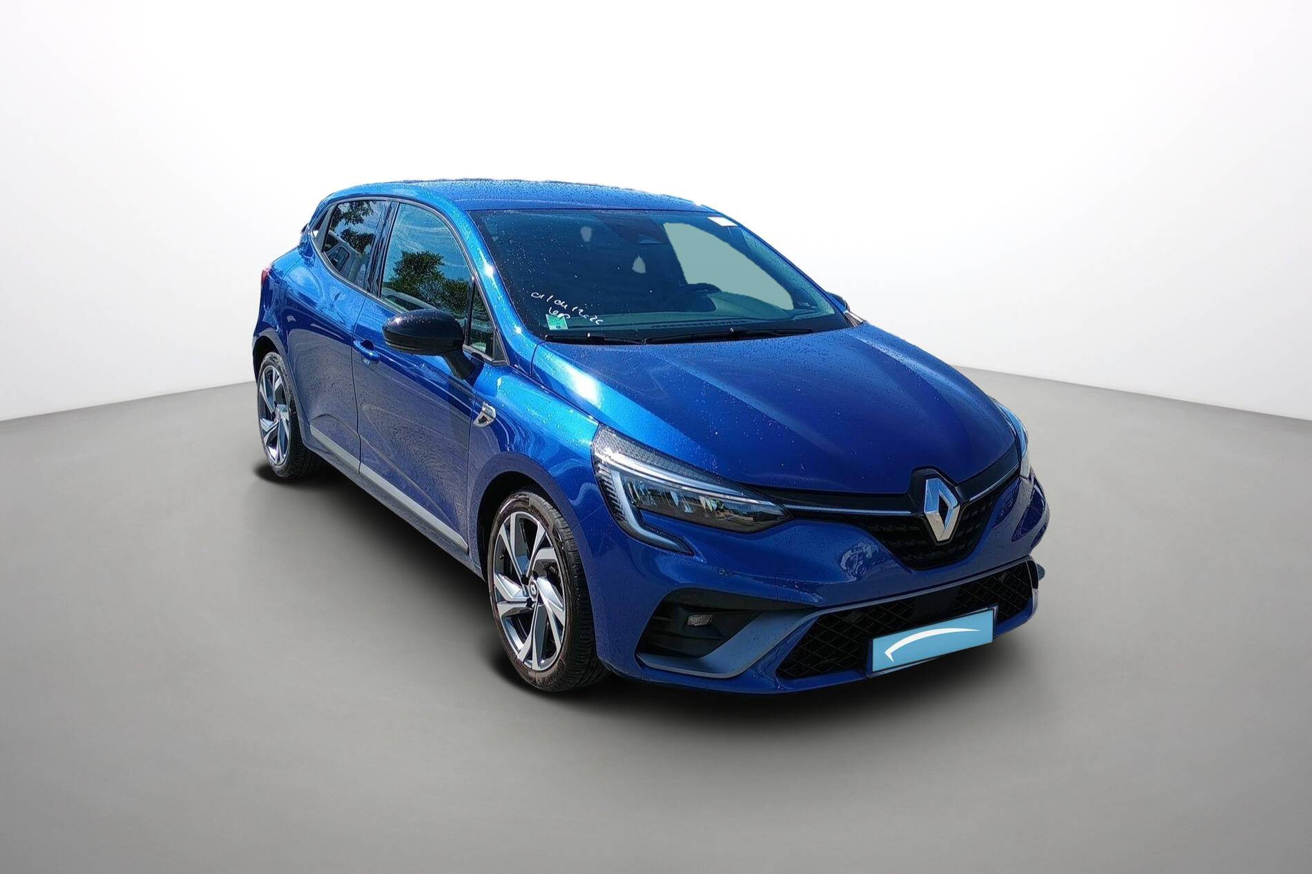 Vente en ligne Renault Clio 5 Clio TCe 140 au prix de 17 490 €