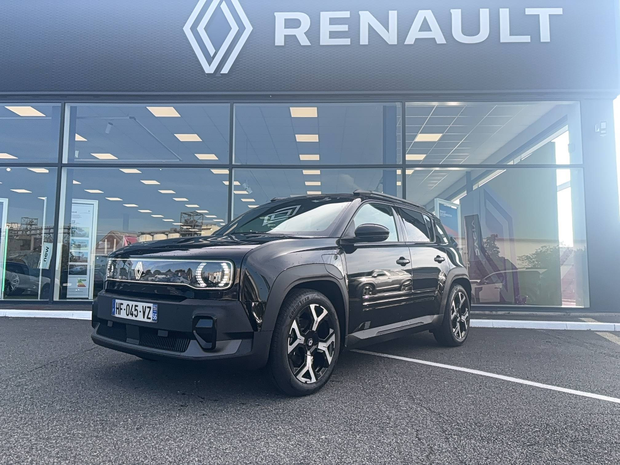Renault R4 E-Tech  150 ch autonomie confort occasion de 2025 en vente à Pontivy