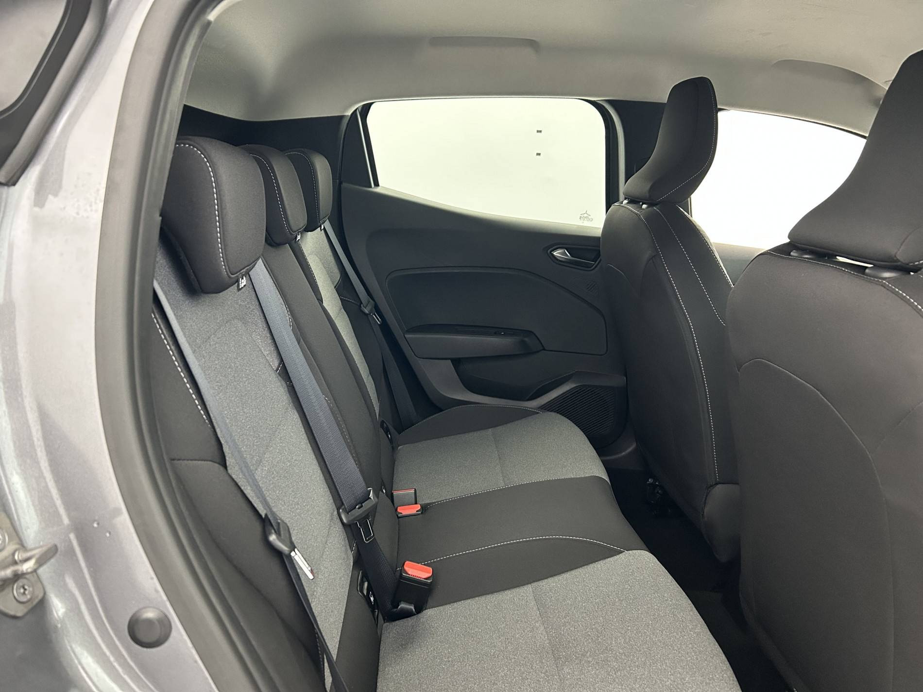 Vente en ligne Renault Clio 5 Clio TCe 90 au prix de 14 975 €