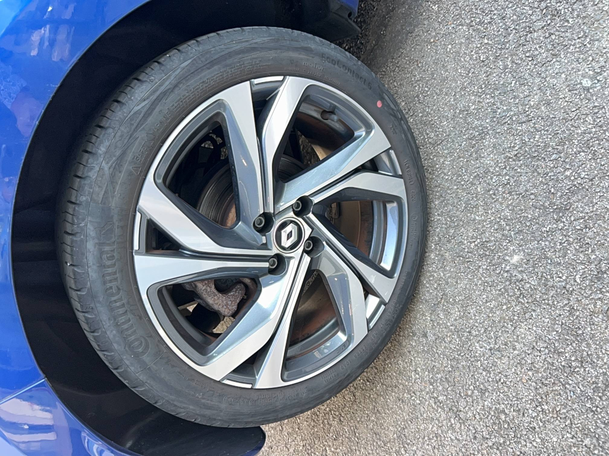 Vente en ligne Renault Clio 5 Clio E-Tech 140 - 21N au prix de 17 490 €