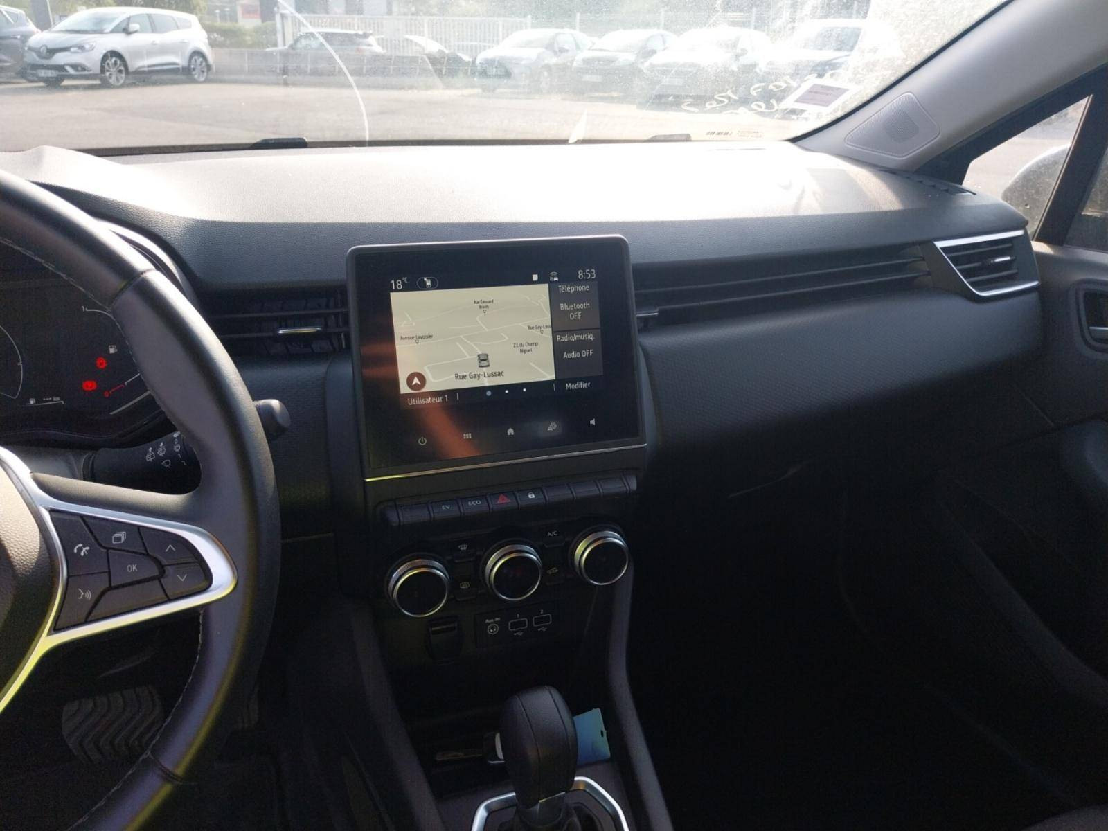 Vente en ligne Renault Clio 5 Clio E-Tech 140 - 21N au prix de 16 990 €