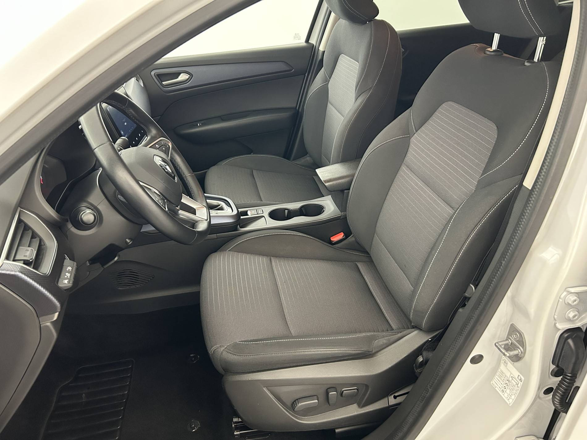 Vente en ligne Renault Arkana  E-Tech 145 au prix de 16 990 €