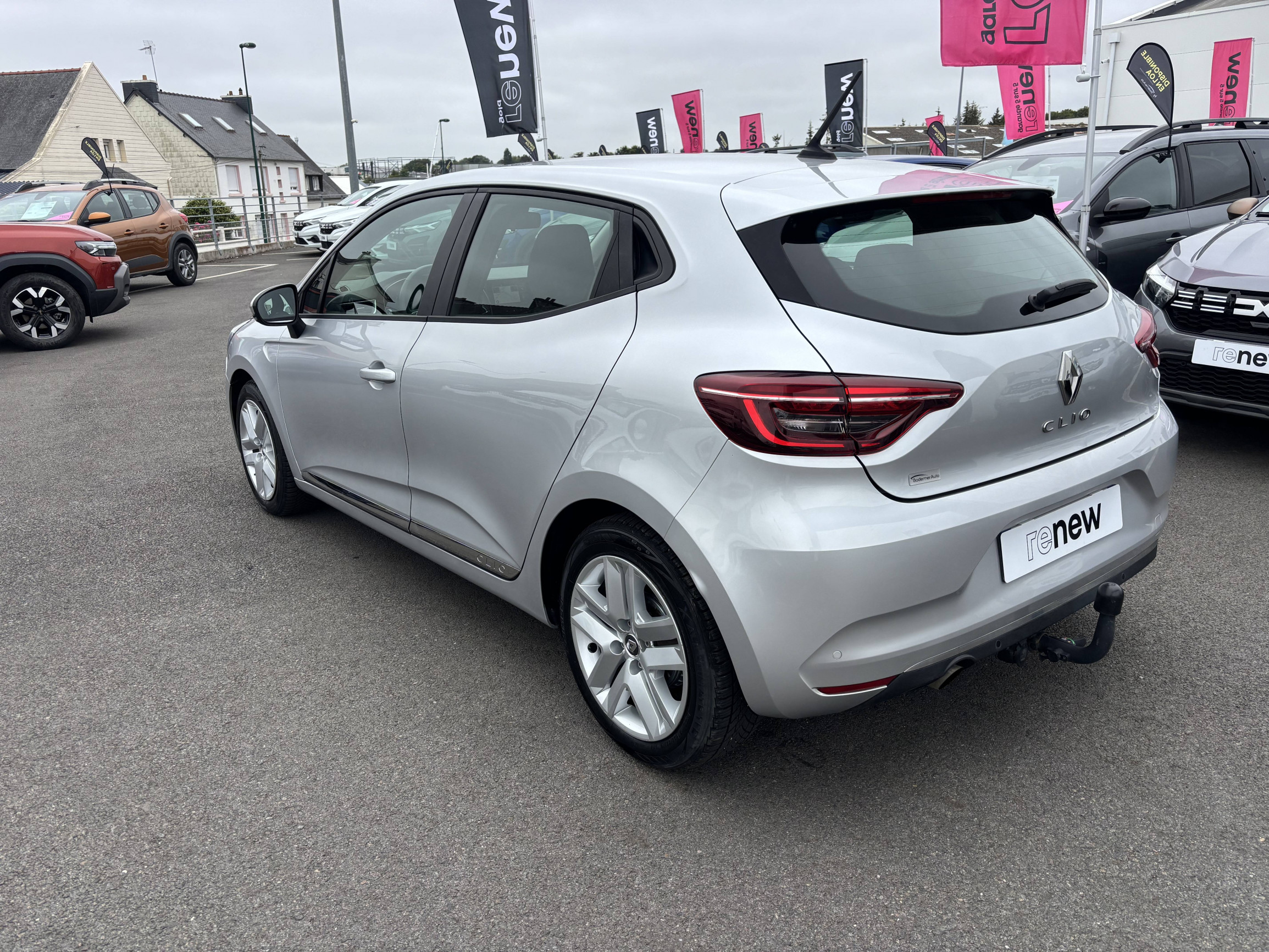 Vente en ligne Renault Clio 5 Clio Blue dCi 85 au prix de 12 990 €