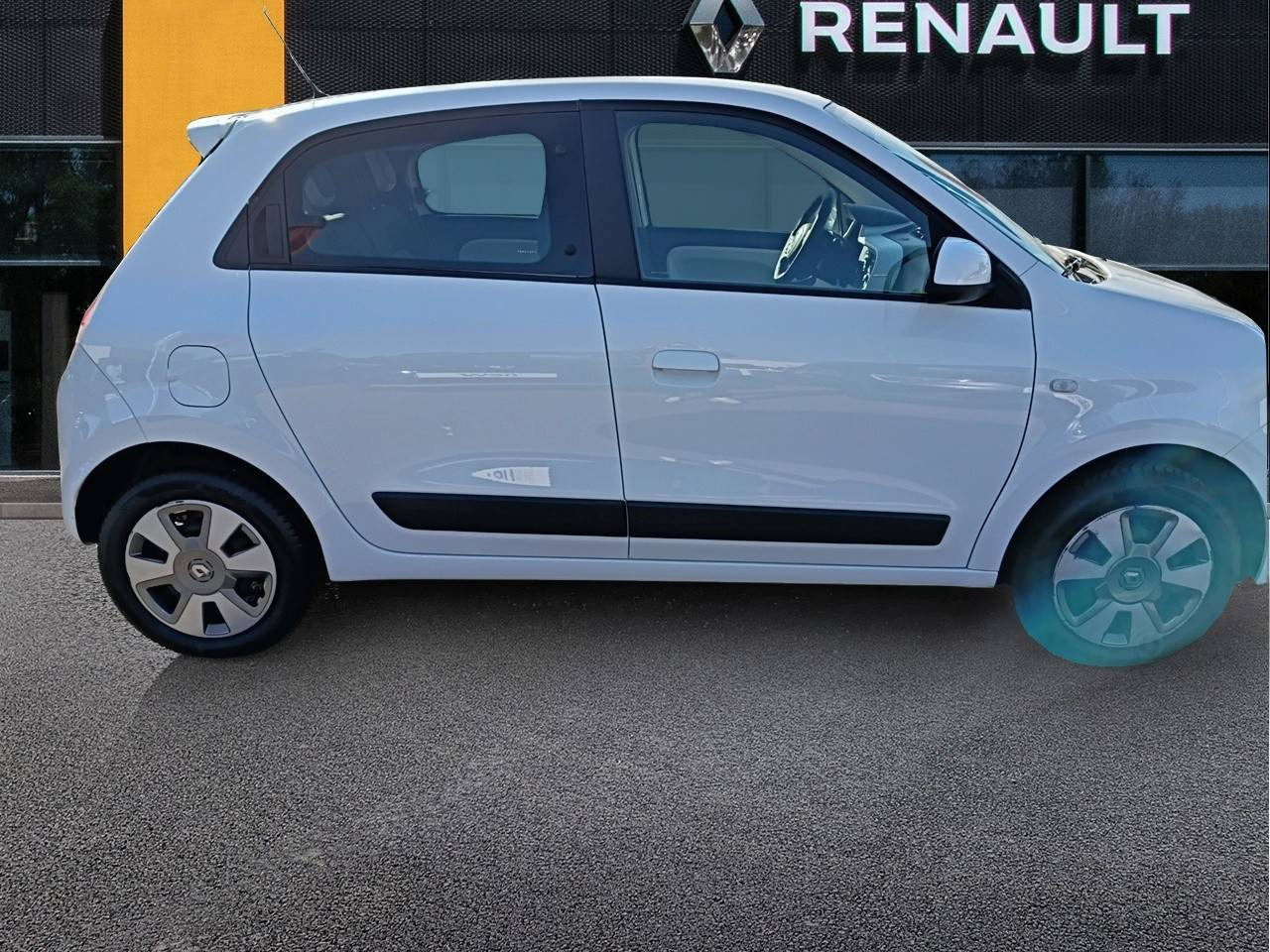 Vente en ligne Renault Twingo 3  1.0 SCe 70 E6C au prix de 8 990 €