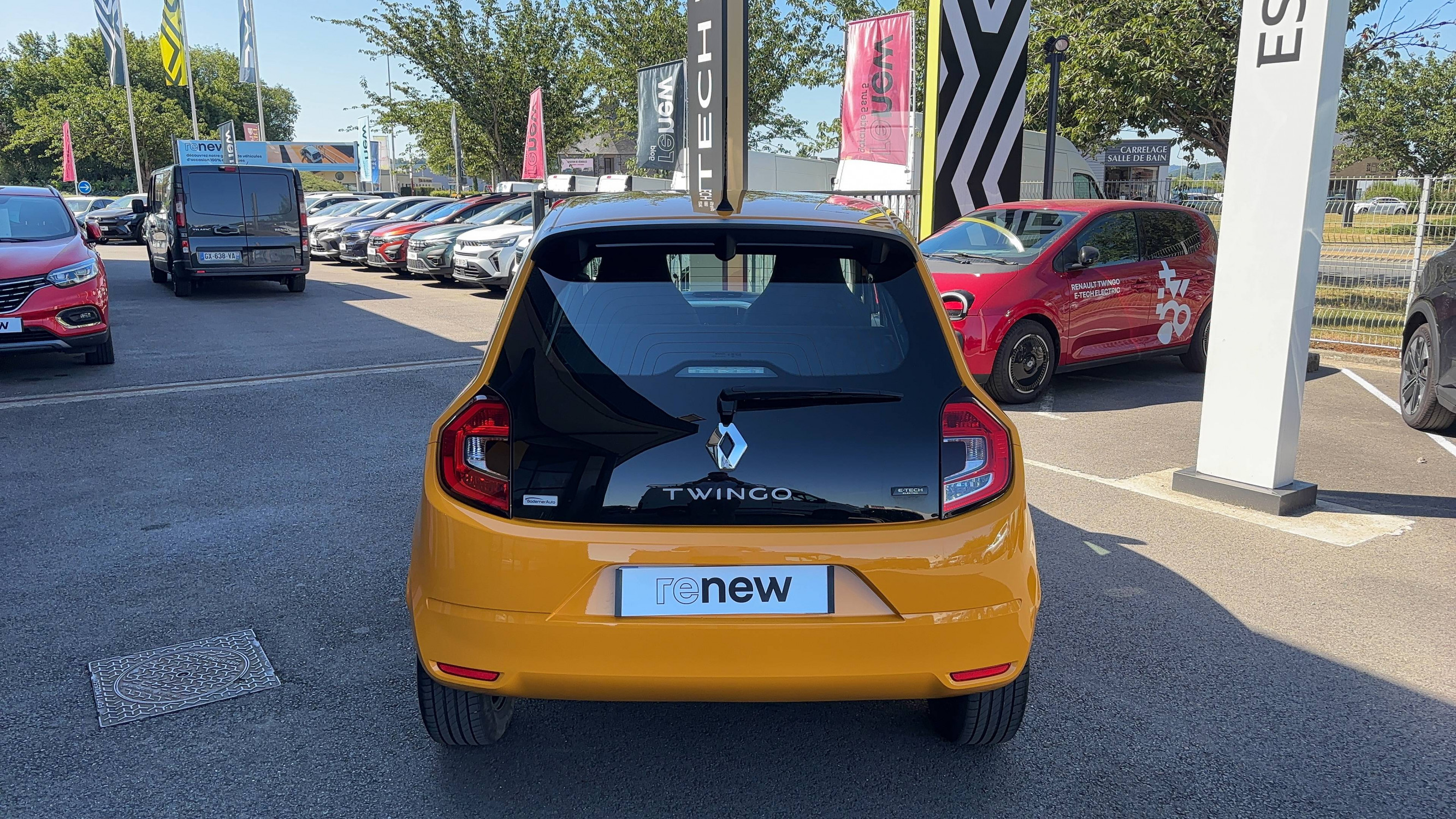 Vente en ligne Renault Twingo Electrique Twingo III E-Tech au prix de 12 990 €