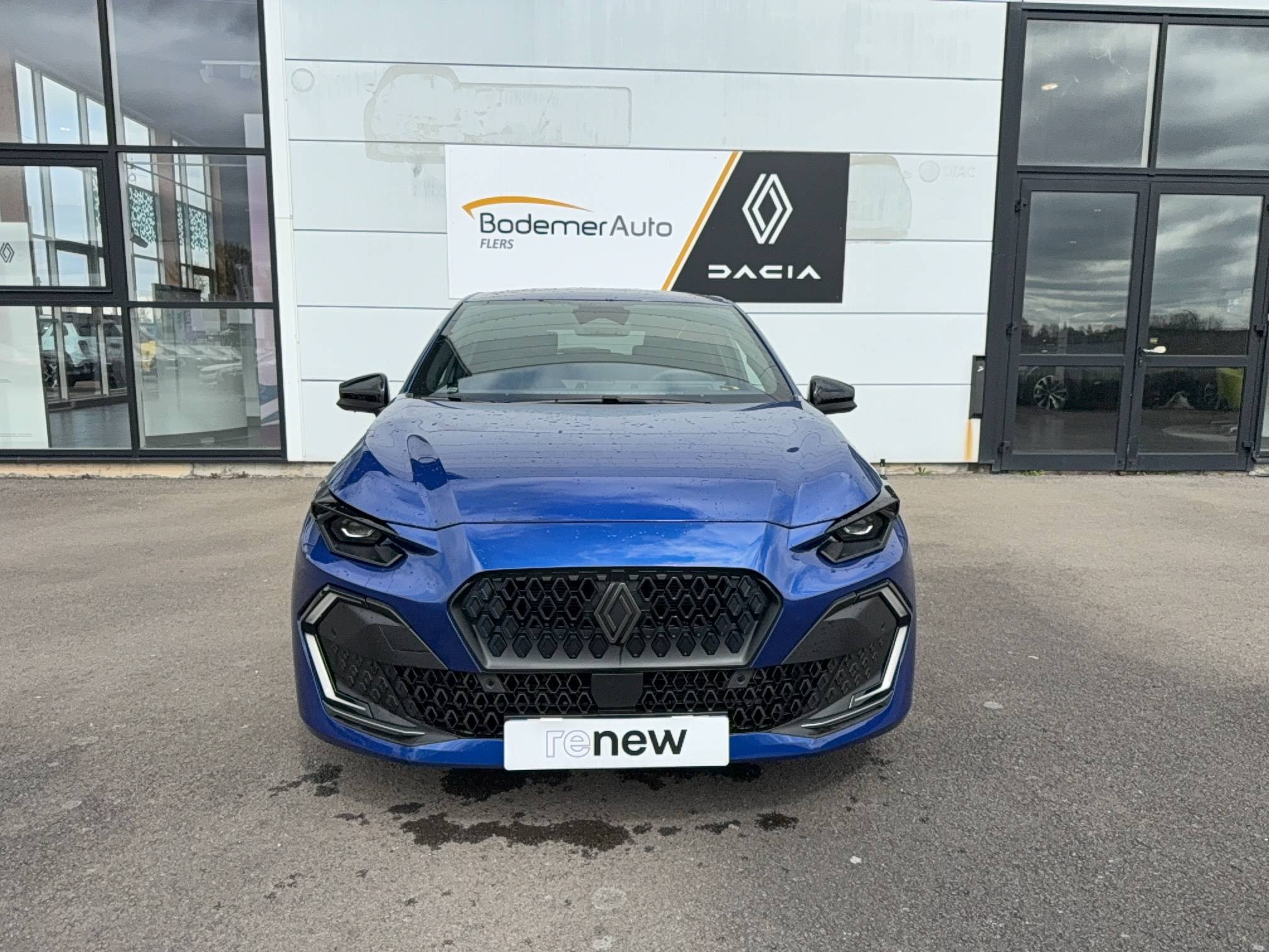 Renault Clio 6 Clio E-Tech full hybrid 160 ch occasion de 2025 en vente à Flers