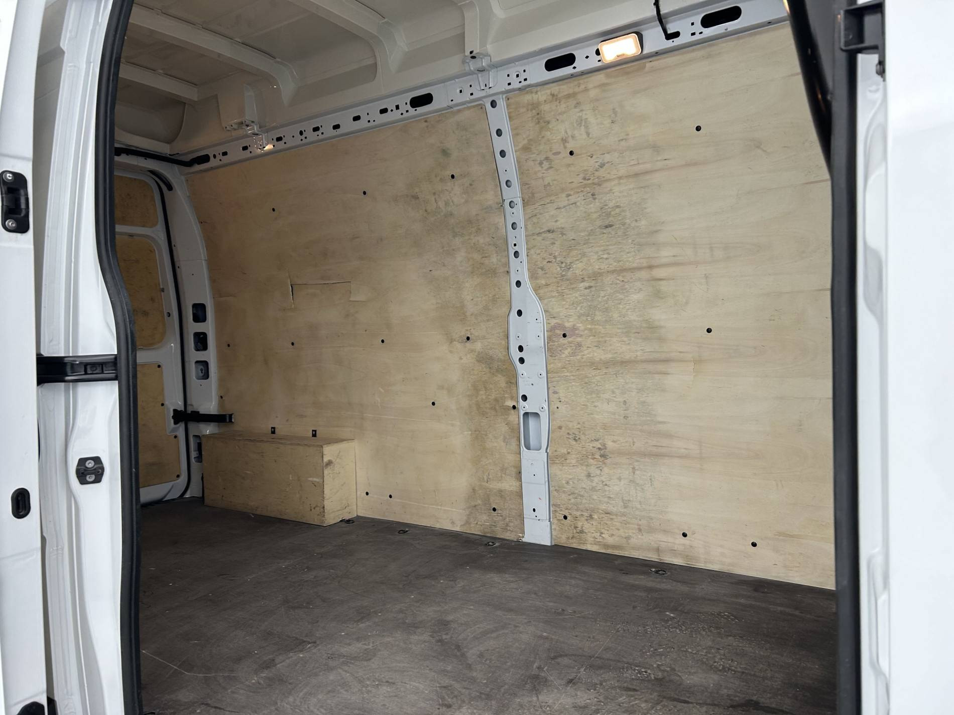 Vente en ligne Renault Master Fourgon MASTER FGN TRAC F3500 L3H3 BLUE DCI 135 au prix de 26 490 €