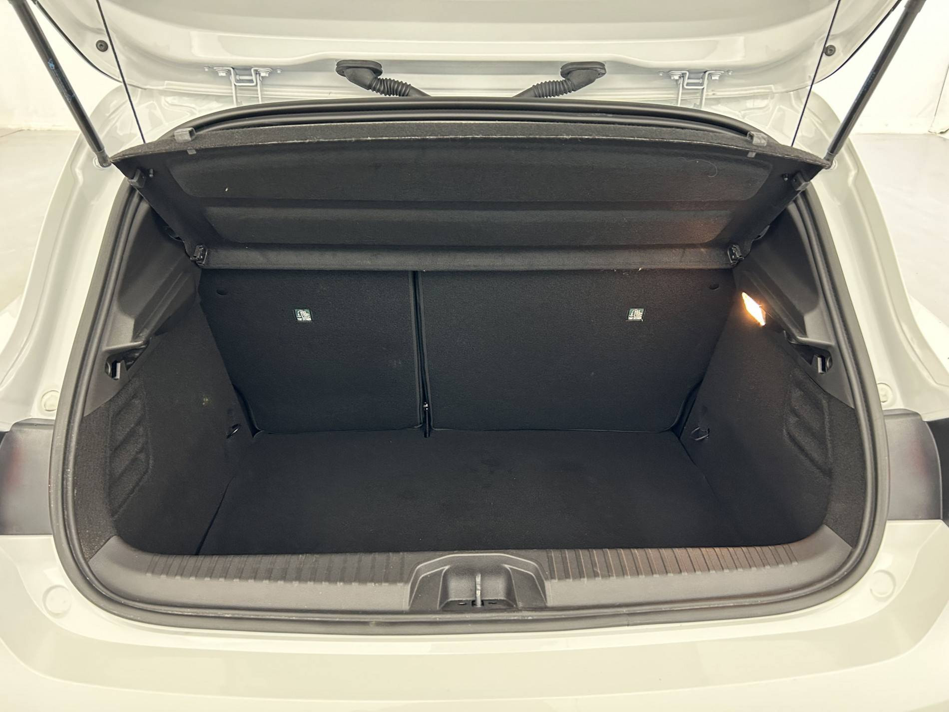 Vente en ligne Renault Clio 5 Clio E-Tech full hybrid 145 au prix de 17 990 €