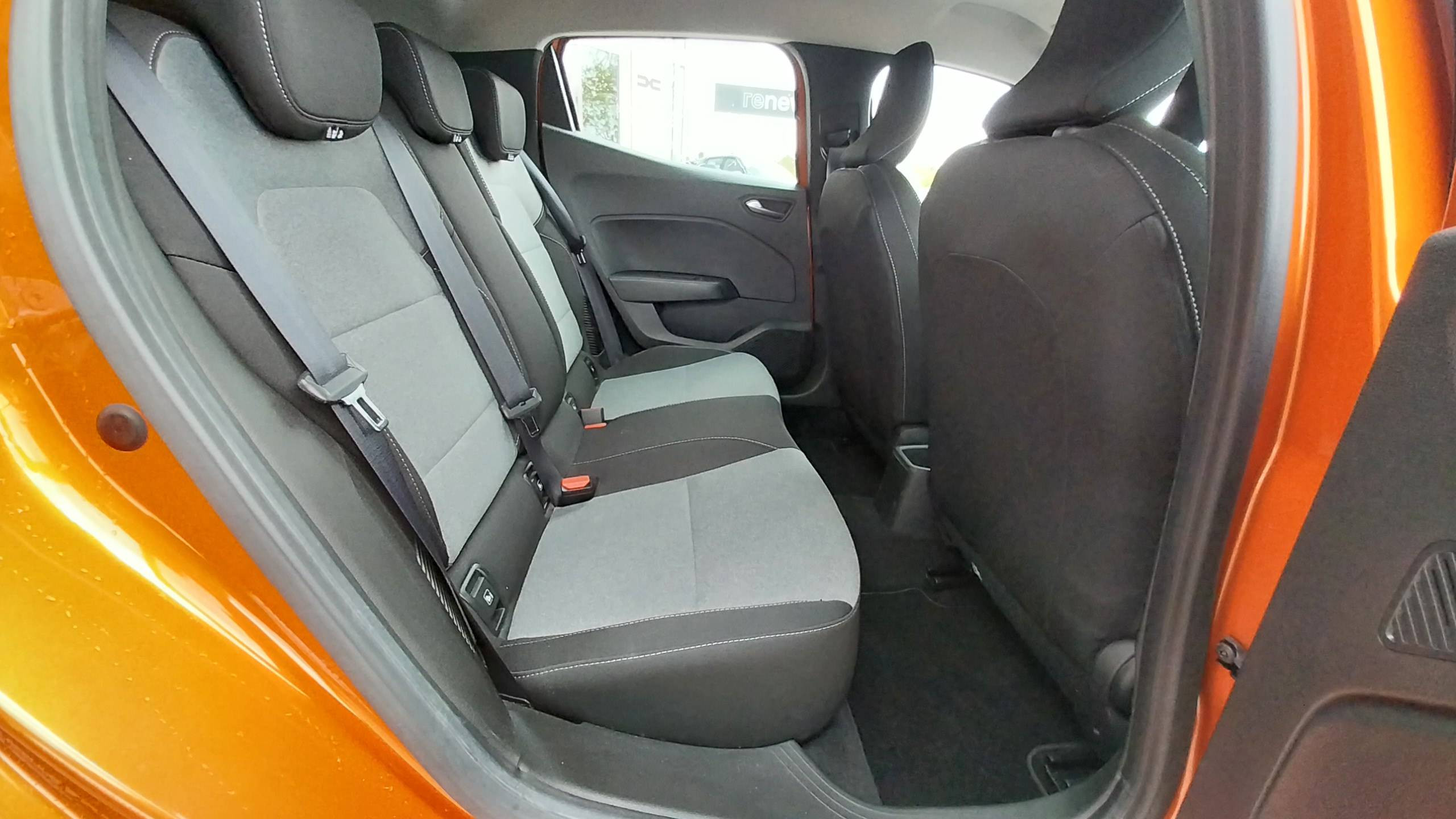 Vente en ligne Renault Clio 5 Clio E-Tech full hybrid 145 au prix de 18 890 €