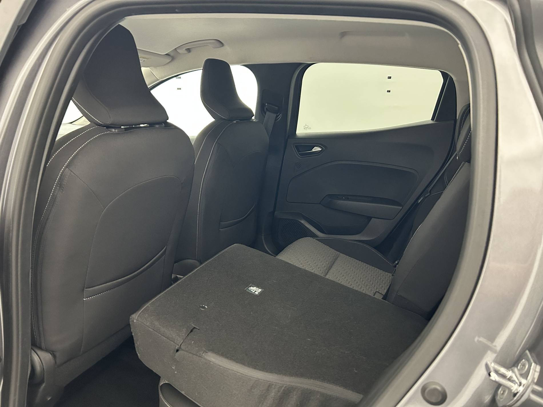 Vente en ligne Renault Clio 5 Clio TCe 90 au prix de 14 490 €