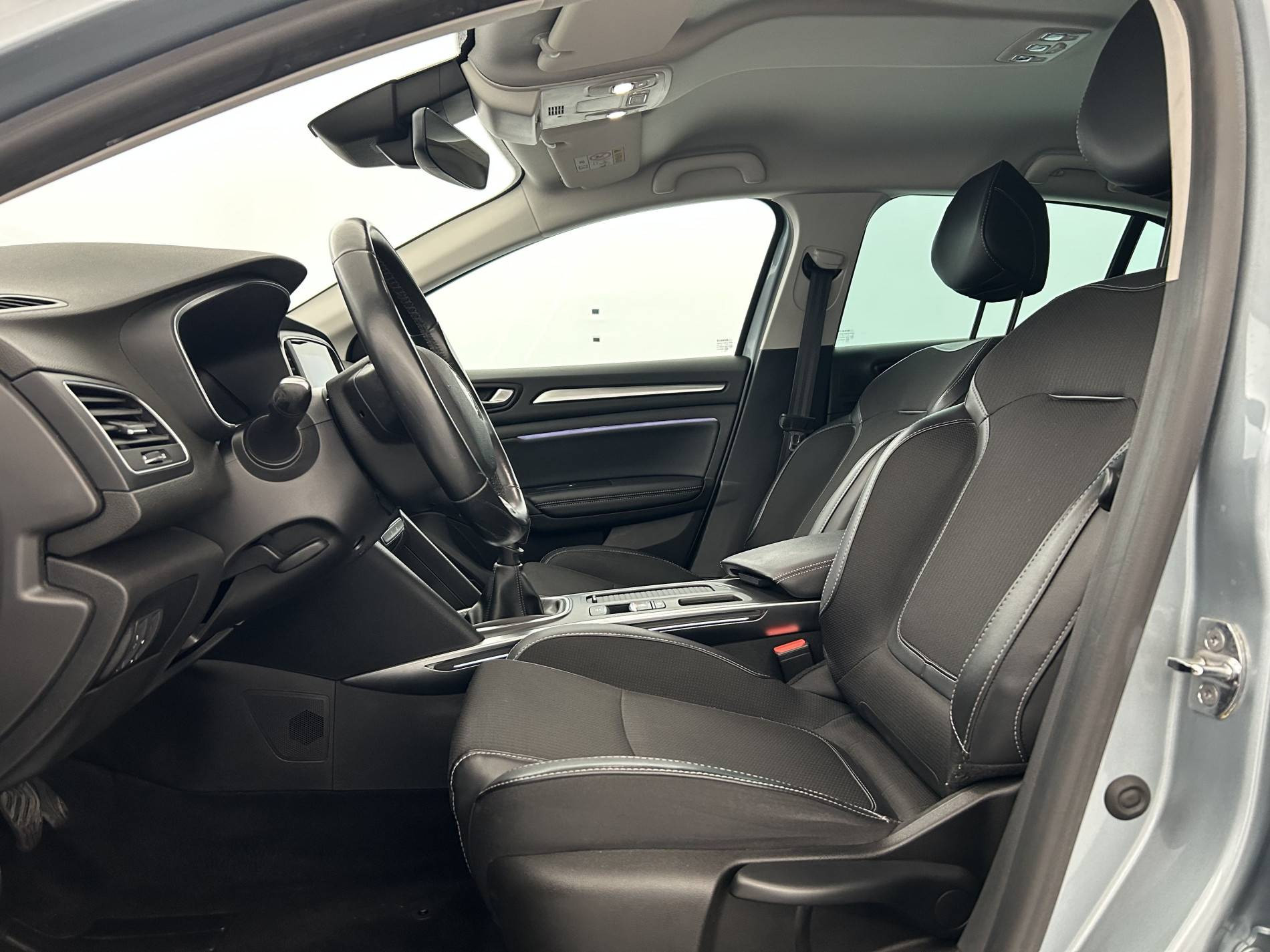 Vente en ligne Renault Megane 4 Mégane IV Berline Blue dCi 115 - 21B au prix de 17 490 €