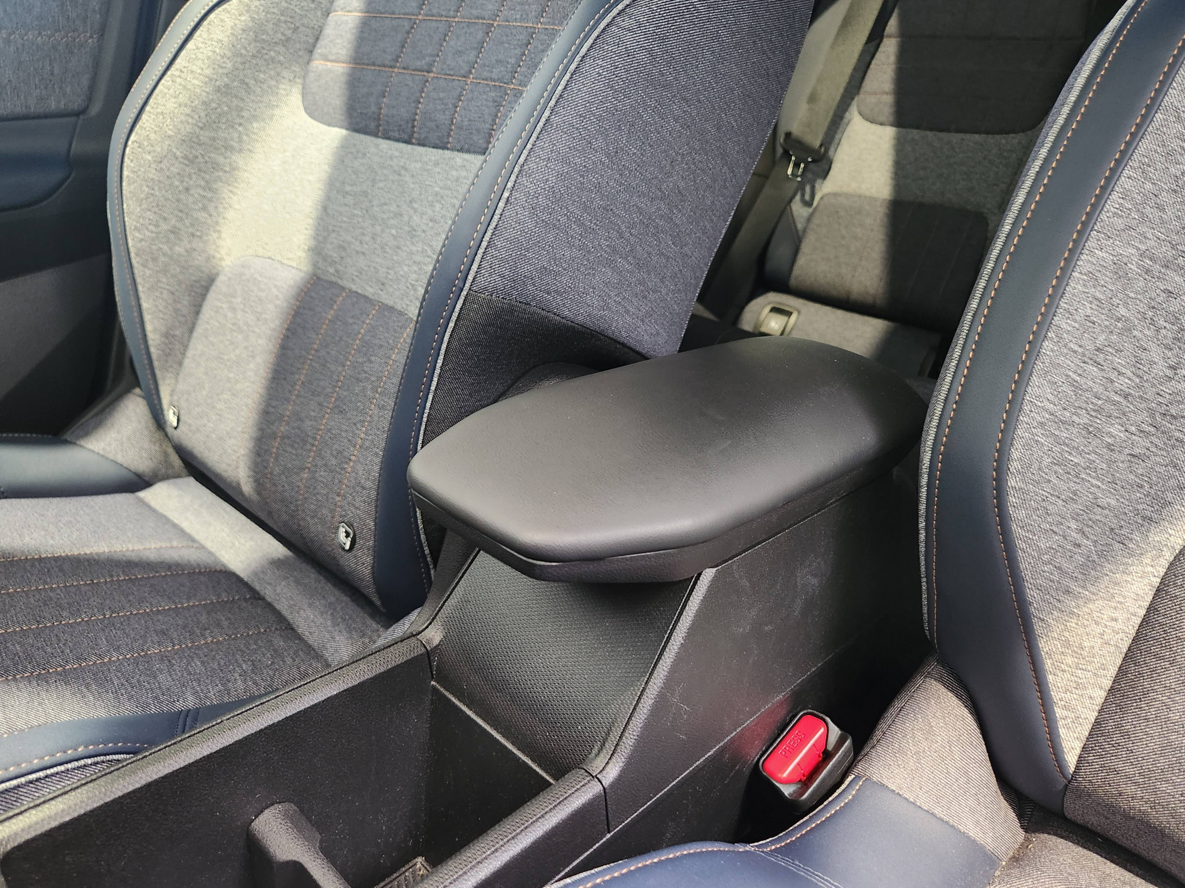 Vente en ligne Renault R4 E-Tech  150 ch autonomie confort au prix de 34 690 €