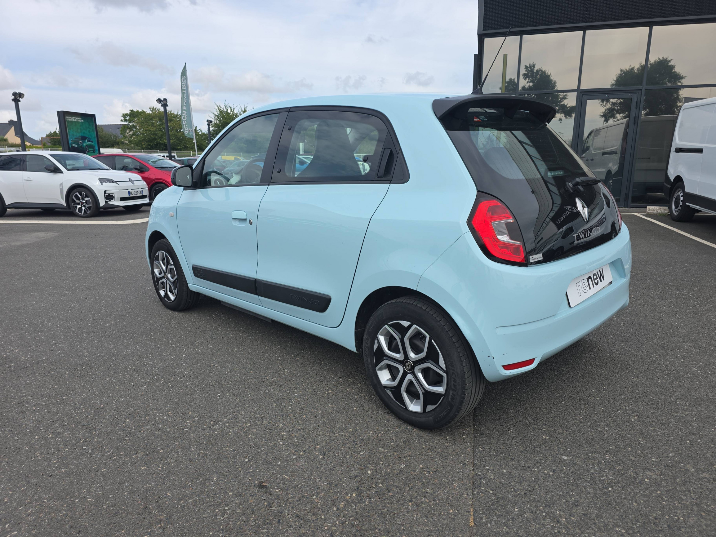 Vente en ligne Renault Twingo Electrique Twingo III E-Tech au prix de 11 990 €