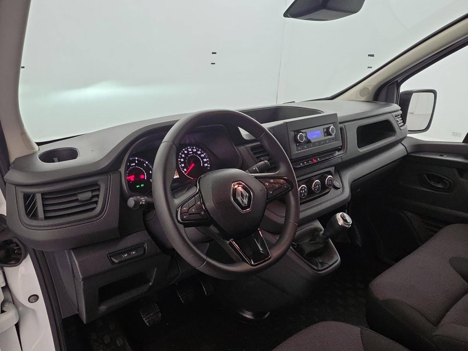 Vente en ligne Renault Trafic 3 Fourgon TRAFIC FG BLUE DCI 130 L1H1 3T GSR2 au prix de 22 900 €