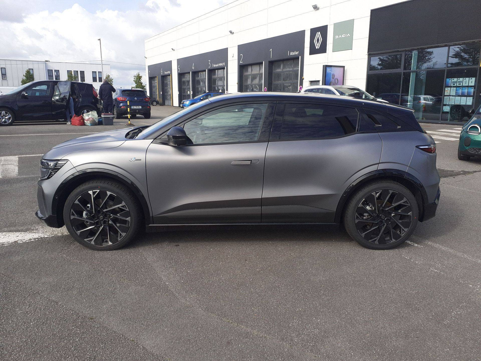Vente en ligne Renault Megane E-Tech  220 ch autonomie confort au prix de 41 500 €