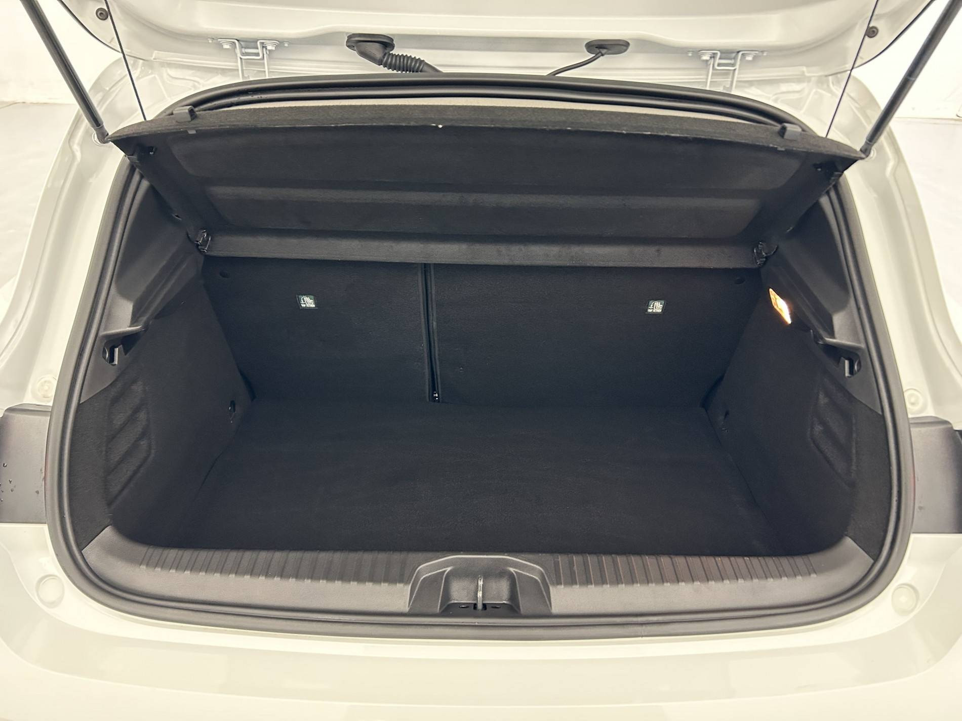 Vente en ligne Renault Clio 5 Clio E-Tech full hybrid 145 ch GSR2 au prix de 19 390 €