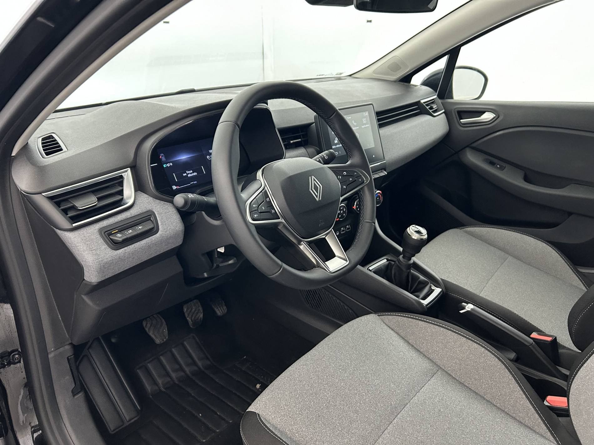 Vente en ligne Renault Clio 5 Clio Blue dCi 100 ch GSR2 au prix de 18 890 €