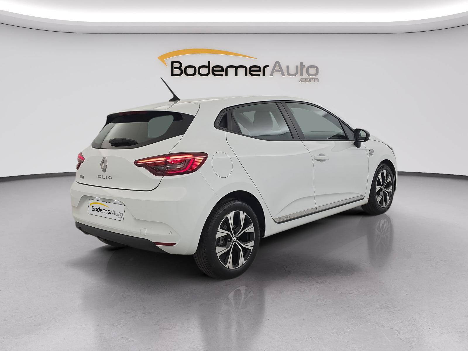 Vente en ligne Renault Clio 5 Clio TCe 100 GPL - 21 au prix de 12 990 €