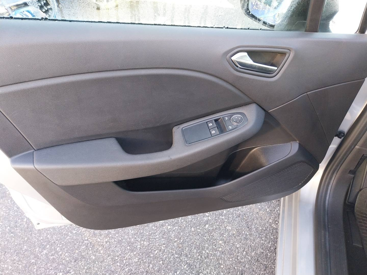 Vente en ligne Renault Clio 5 Clio TCe 90 au prix de 15 990 €