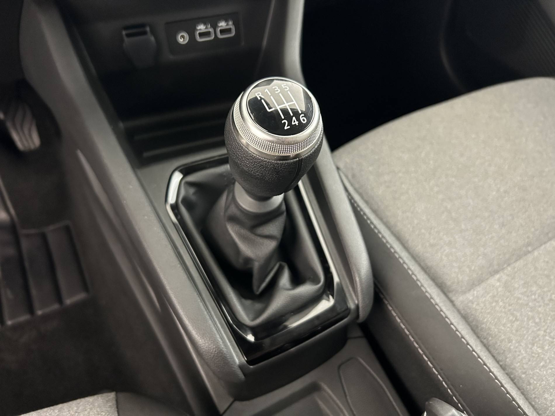 Vente en ligne Renault Clio 5 Clio TCe 90 au prix de 15 490 €