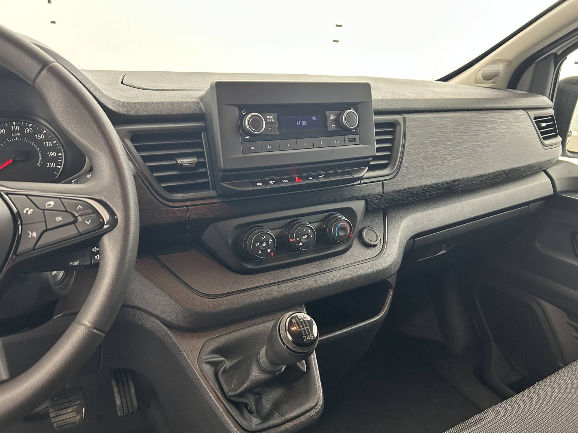 Vente en ligne Renault Trafic 3 Fourgon TRAFIC FGN L1H1 2800 KG BLUE DCI 110 au prix de 21 590 €