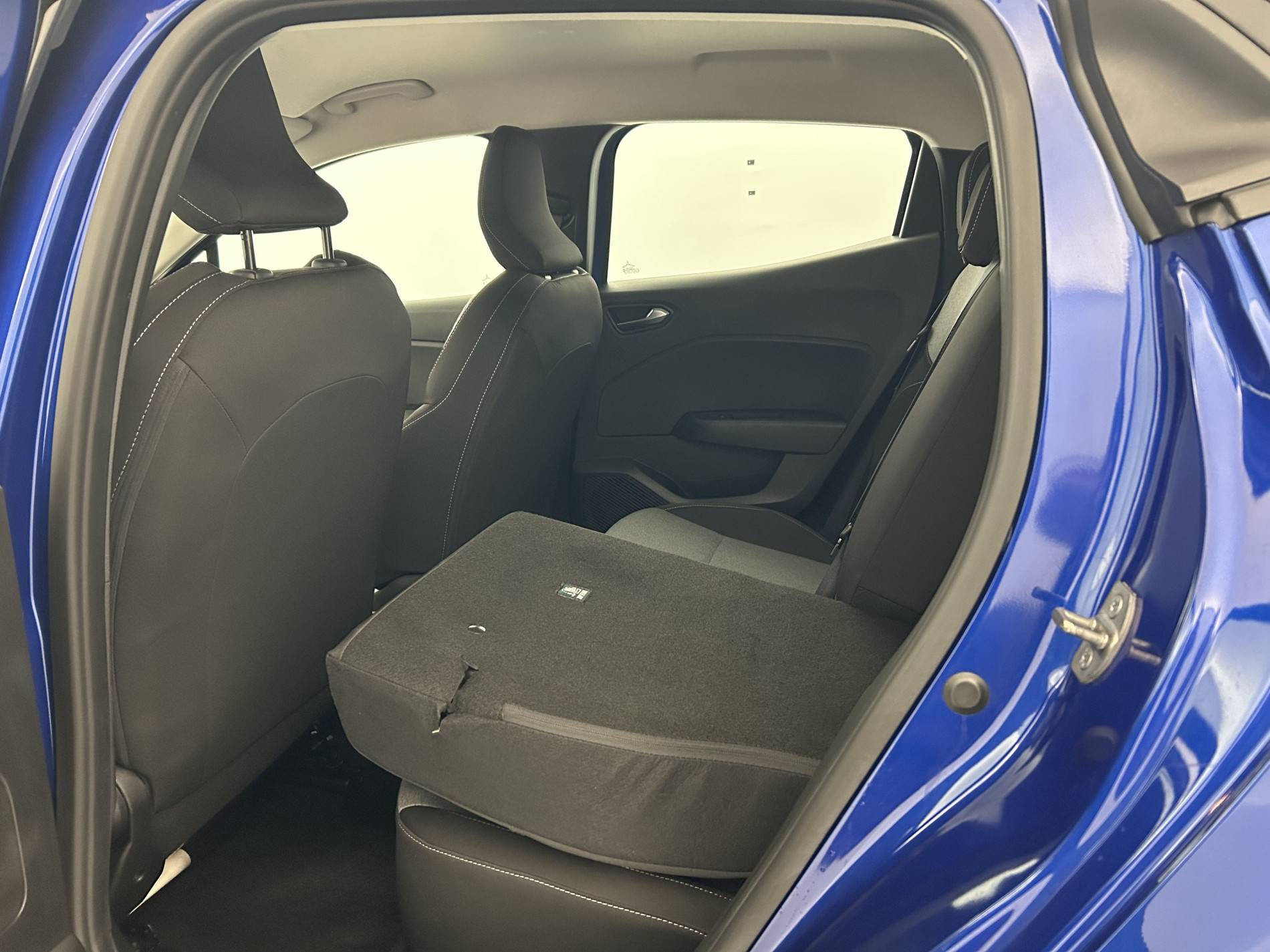 Vente en ligne Renault Clio 5 Clio TCe 90 au prix de 15 990 €