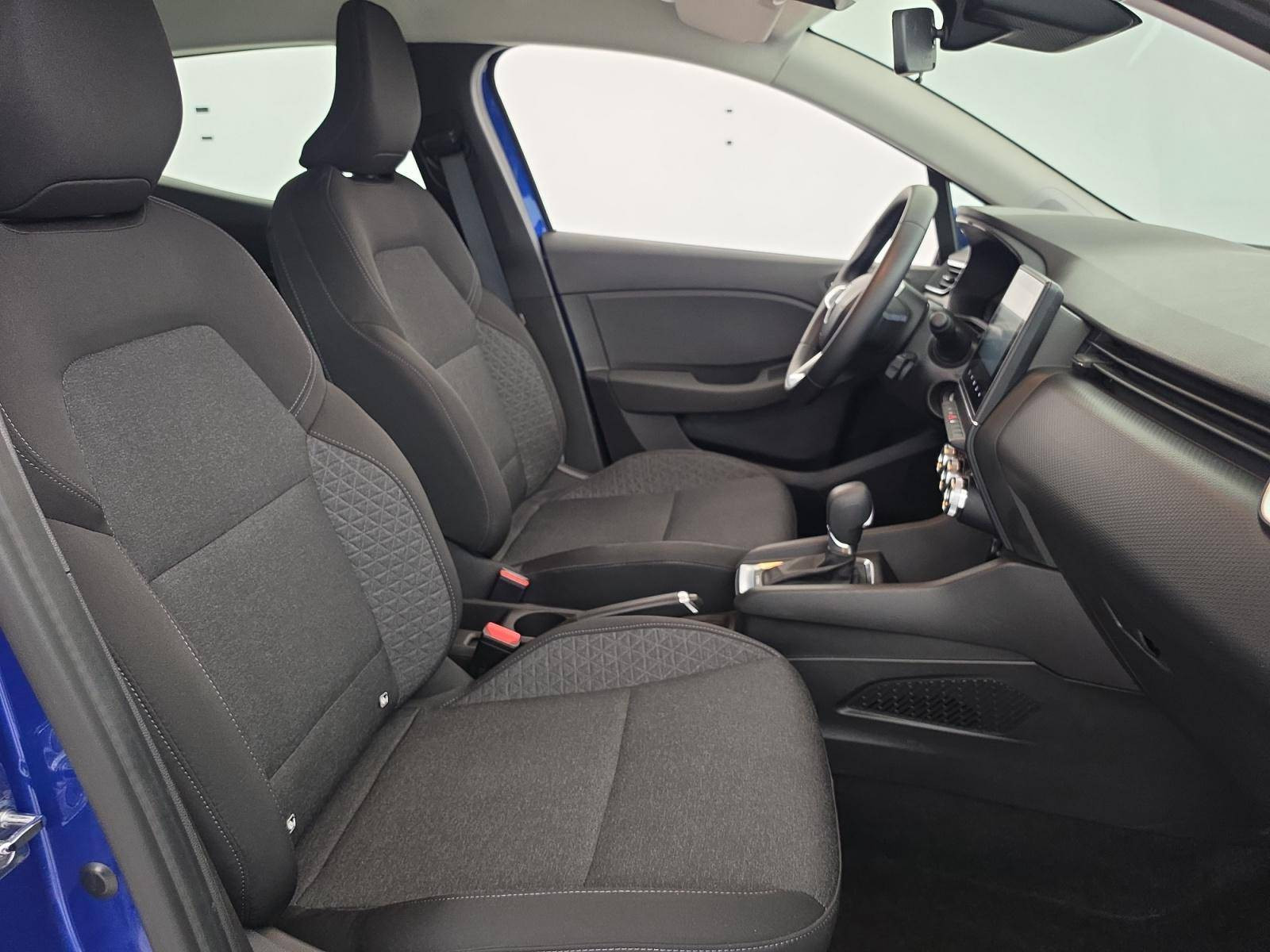 Vente en ligne Renault Clio 5 Clio E-Tech 140 - 21N au prix de 15 990 €
