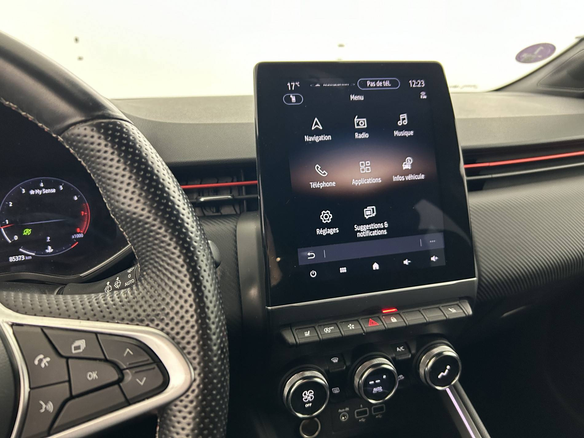 Vente en ligne Renault Clio 5 Clio TCe 140 - 21N au prix de 14 990 €