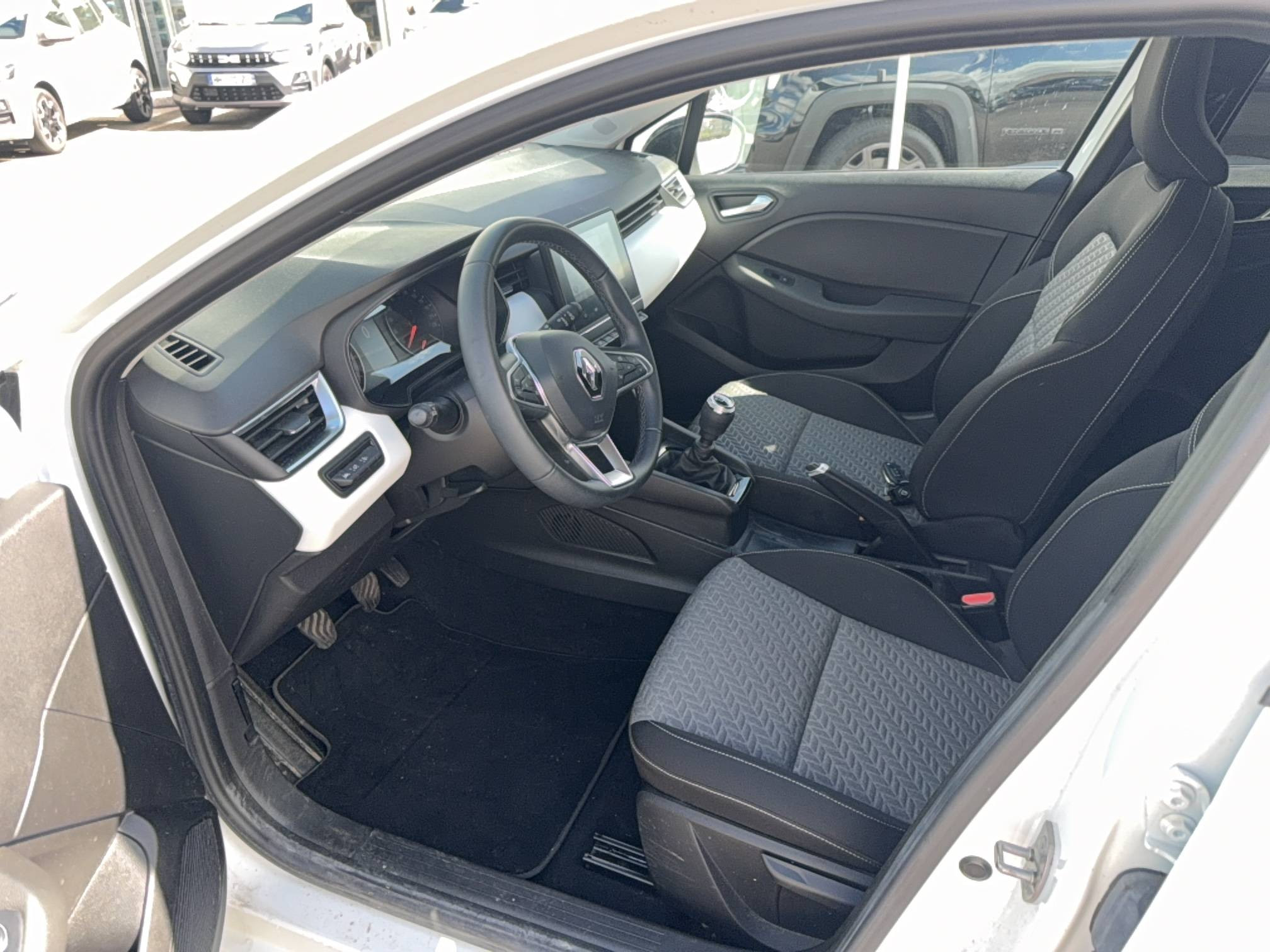 Vente en ligne Renault Clio 5 Clio TCe 90 au prix de 14 990 €