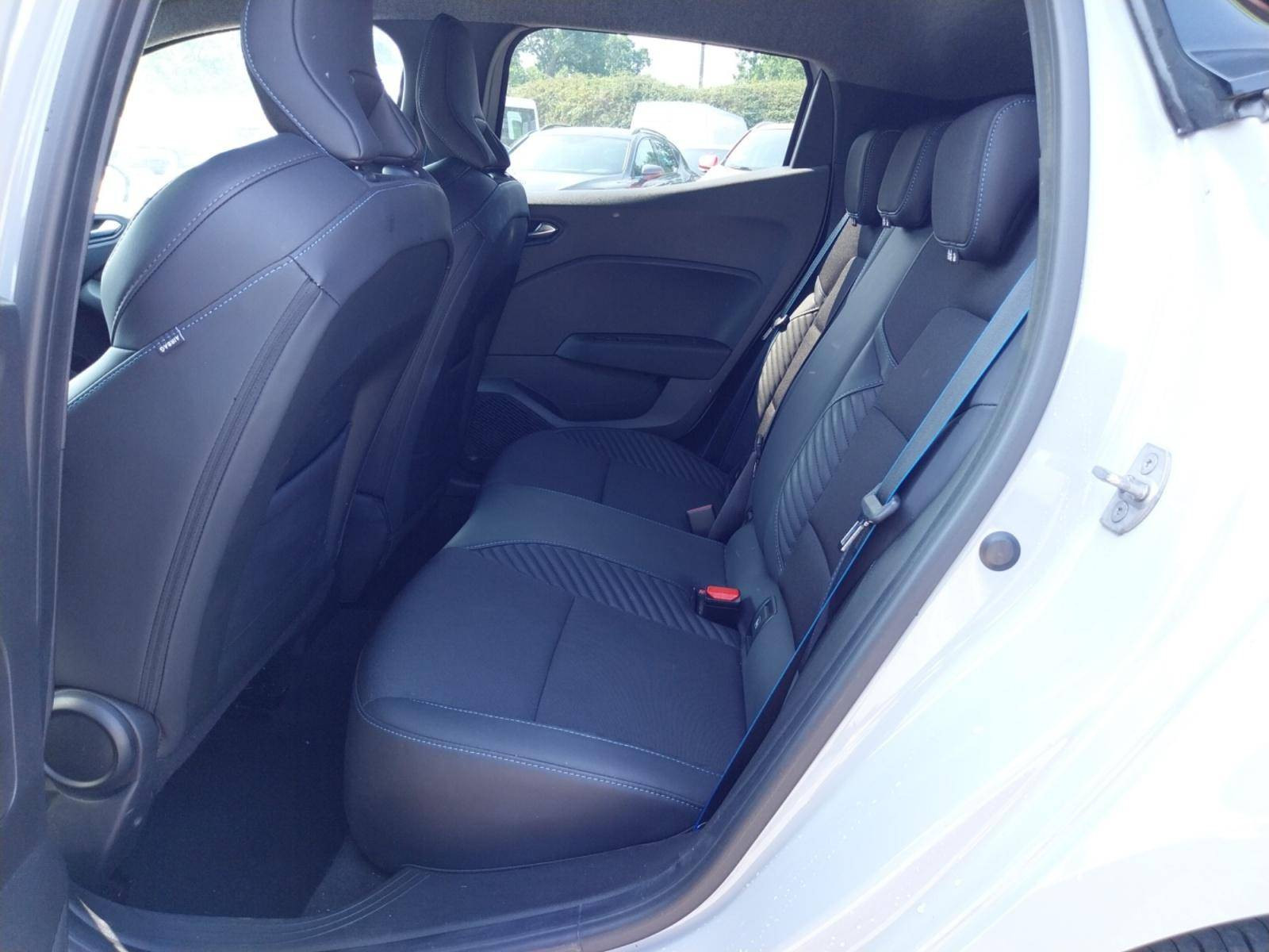 Vente en ligne Renault Clio 5 Clio TCe 90 ch GSR2 au prix de 18 311 €
