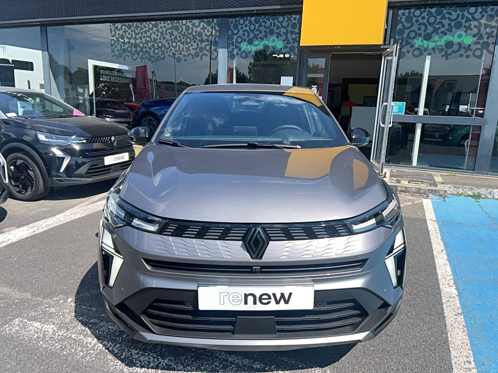 Vente en ligne Renault Symbioz  E-Tech full hybrid 160 ch au prix de 33 870 €