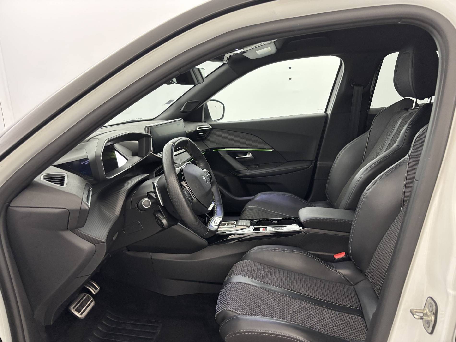 Vente en ligne Peugeot 2008  BlueHDi 130 S&S EAT8 au prix de 17 490 €