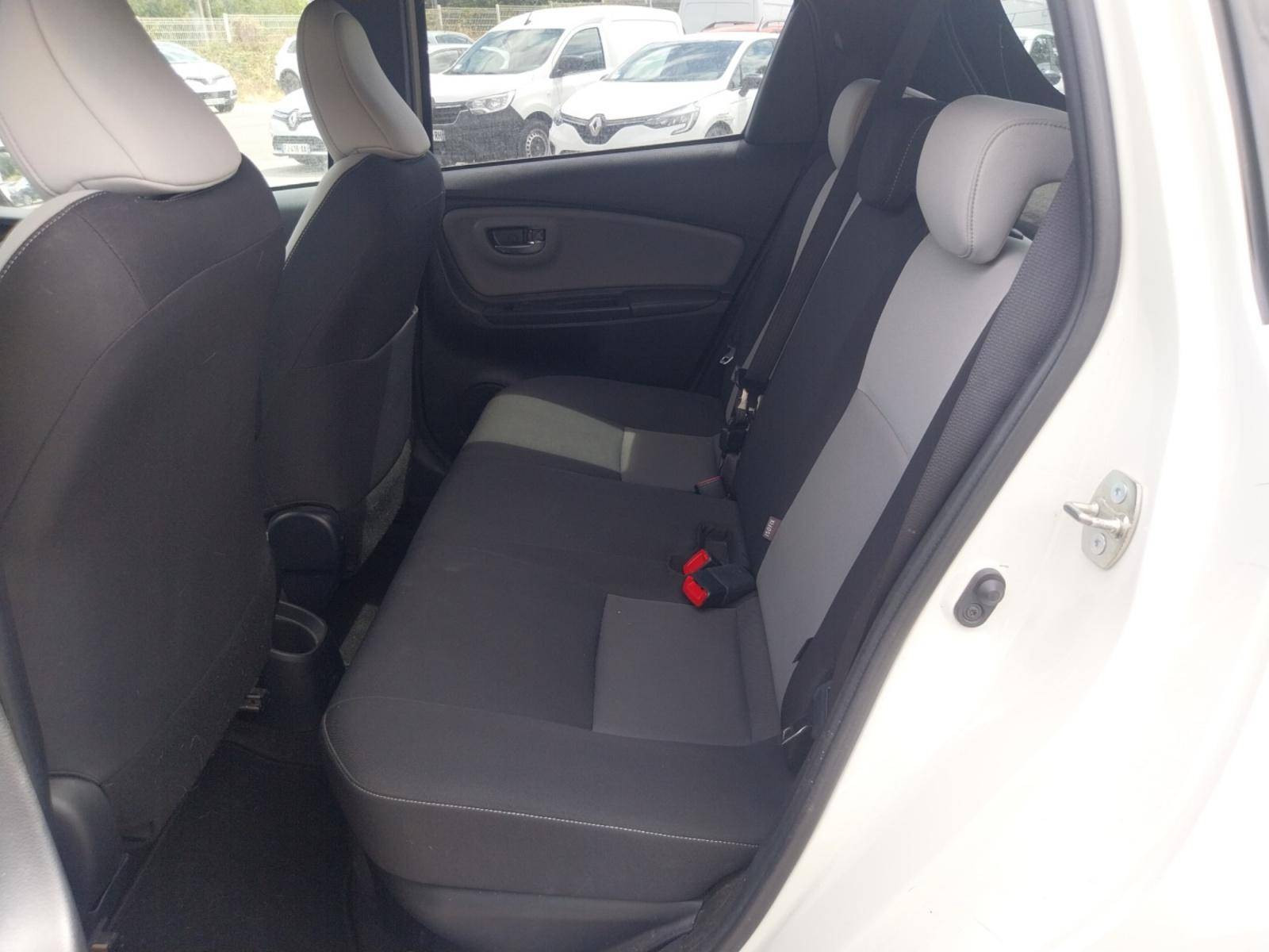 Vente en ligne Toyota Yaris Yaris Hybride 100h au prix de 14 490 €