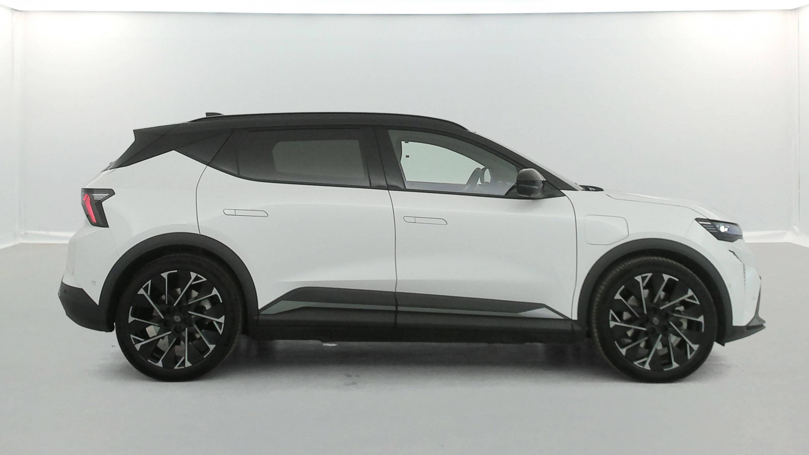 Vente en ligne Renault Scenic E-Tech  220 ch grande autonomie au prix de 40 990 €