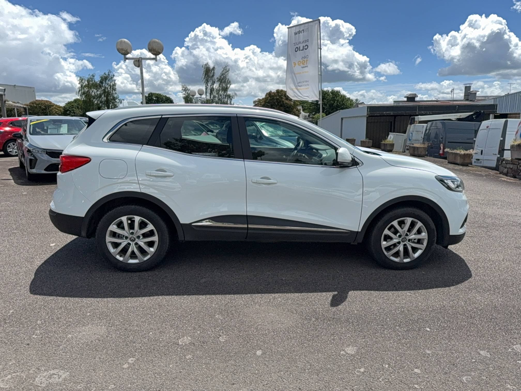 Vente en ligne Renault Kadjar  Blue dCi 115 au prix de 16 590 €
