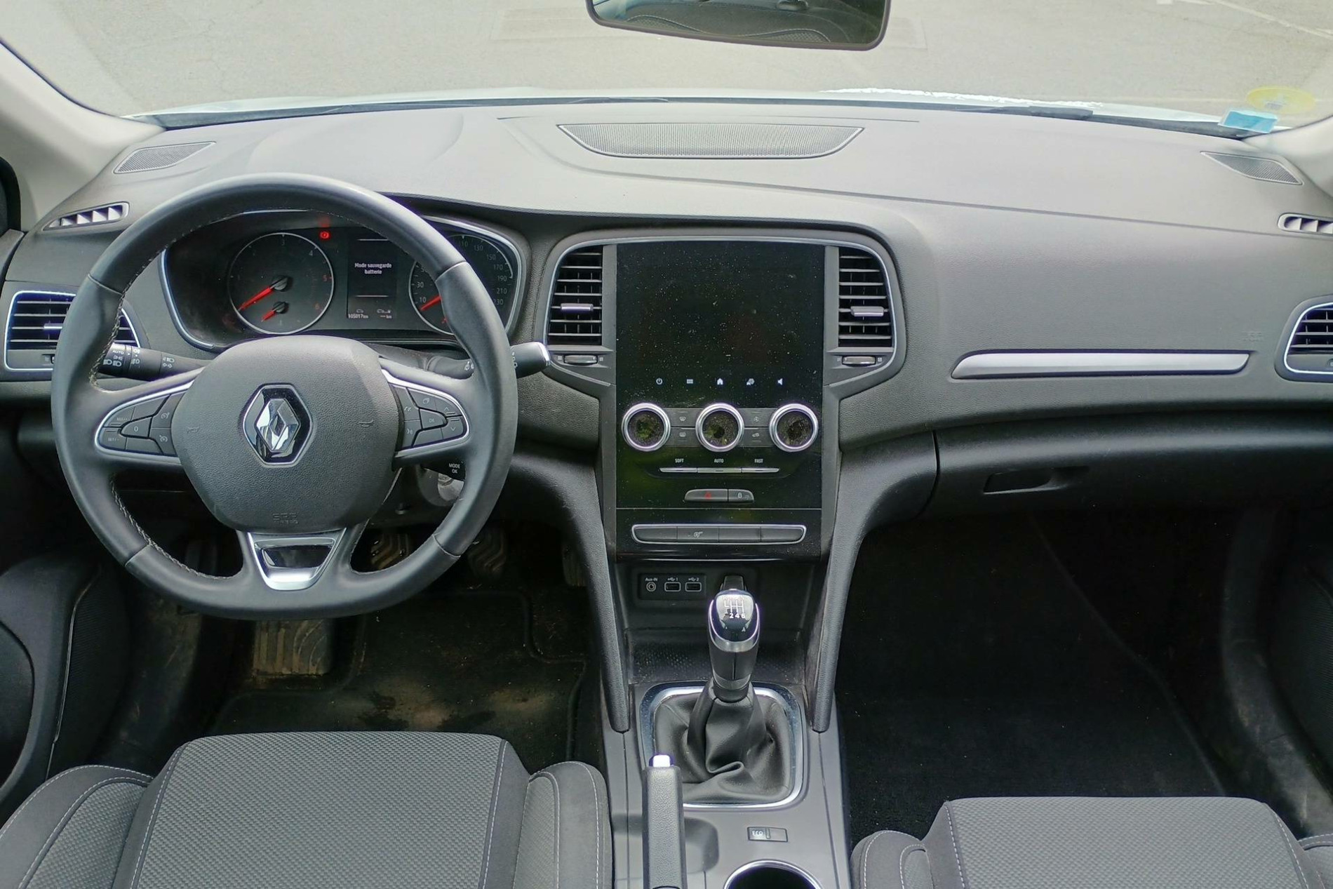 Vente en ligne Renault Megane 4  BLUE DCI 115 au prix de 12 990 €