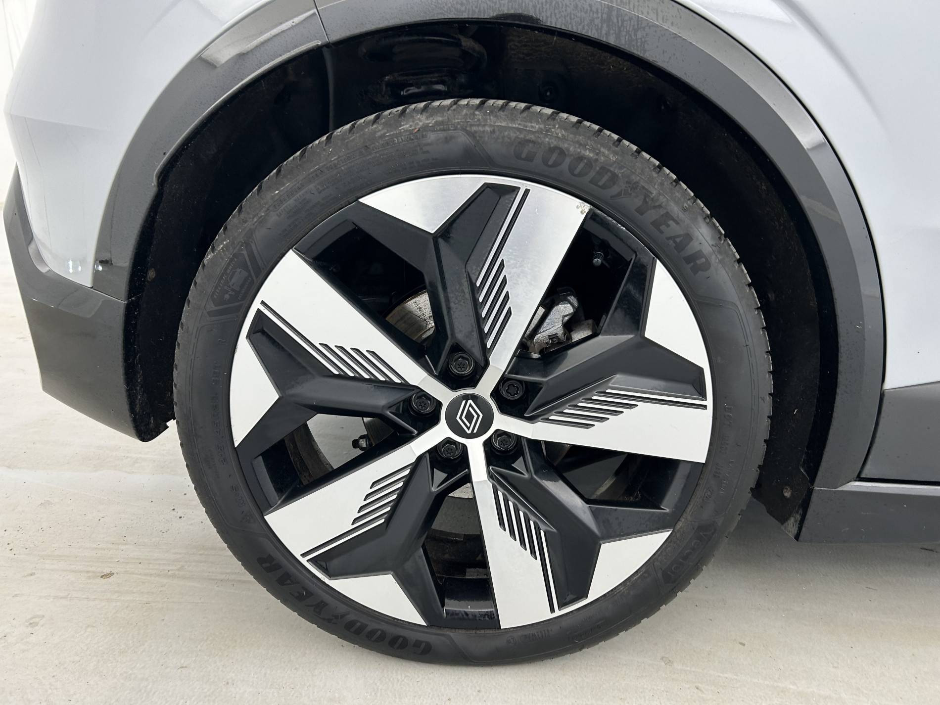 Vente en ligne Renault Megane E-Tech  EV60 220 ch super charge au prix de 20 990 €