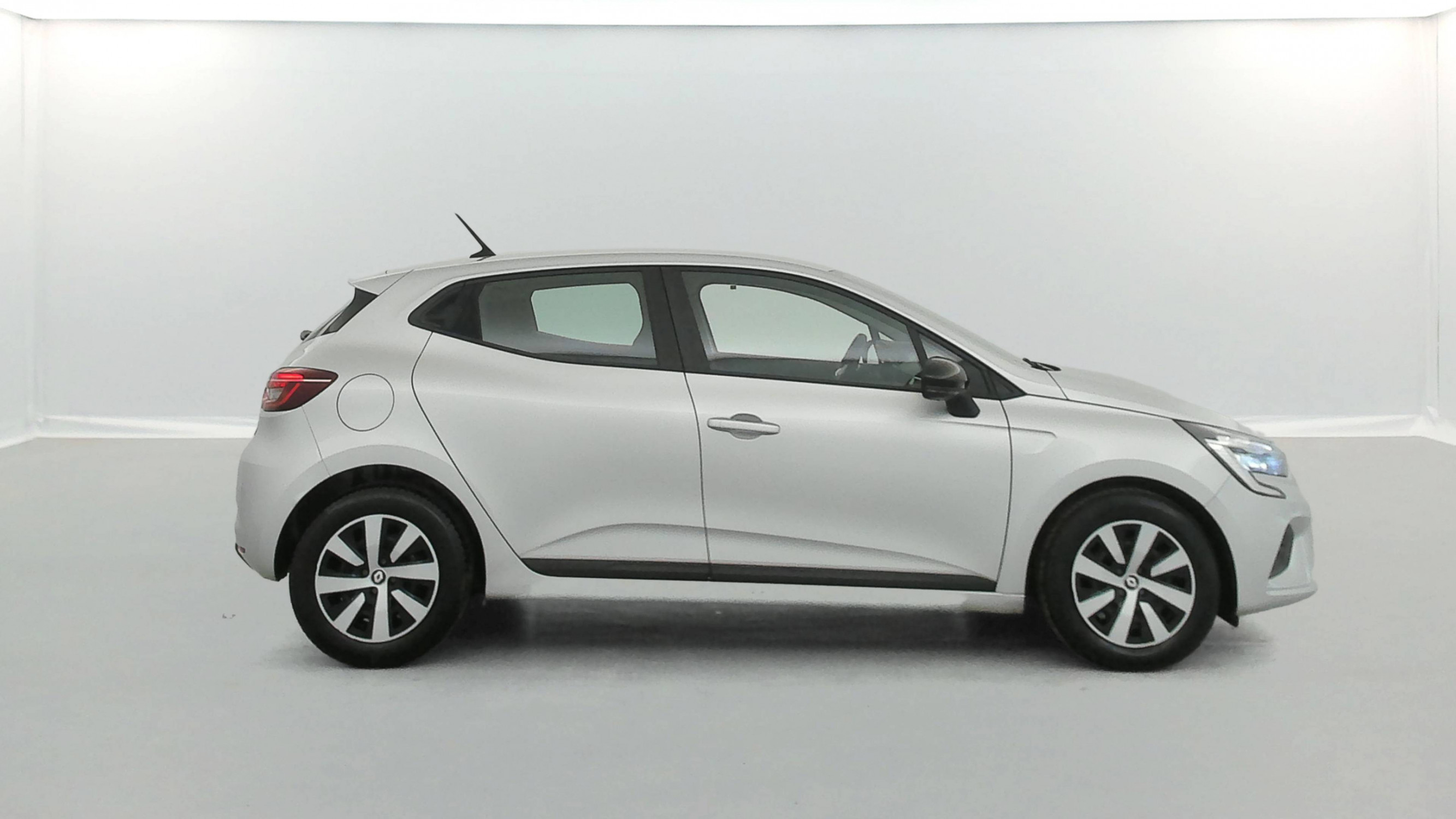 Vente en ligne Renault Clio 5 Clio TCe 90 au prix de 12 990 €