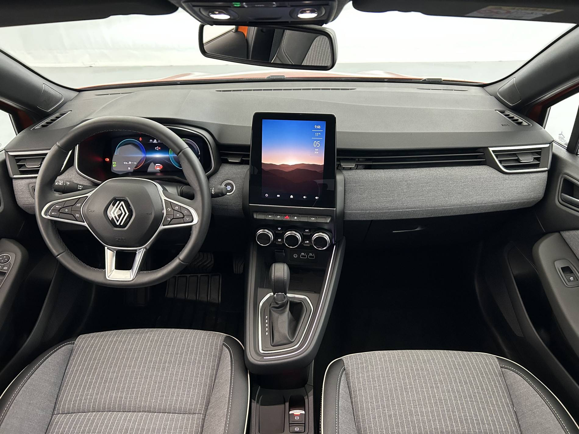 Vente en ligne Renault Clio 5 Clio E-Tech full hybrid 145 au prix de 18 990 €