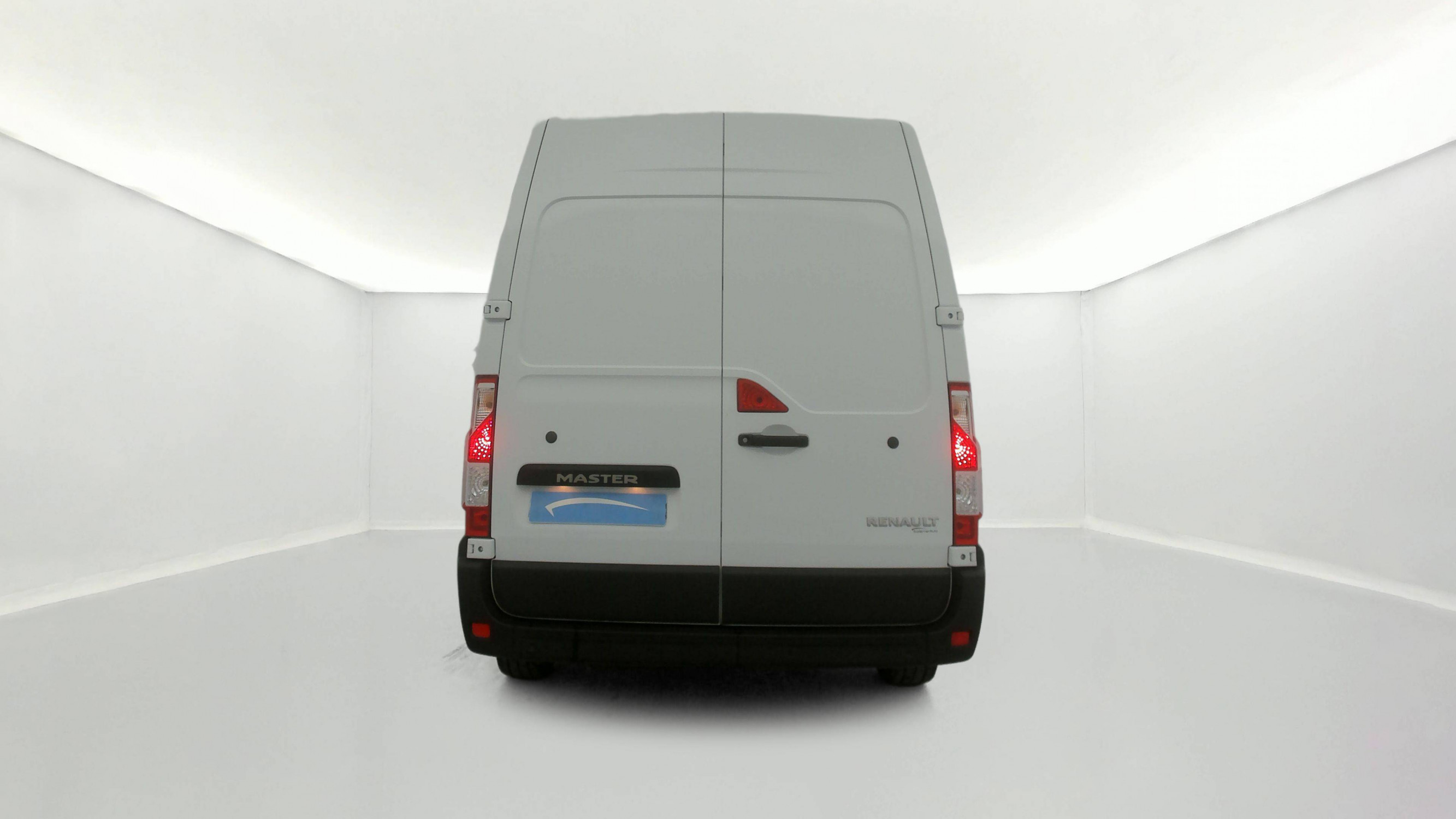 Vente en ligne Renault Master Fourgon MASTER FGN TRAC F3500 L2H2 BLUE DCI 135 au prix de 24 490 €