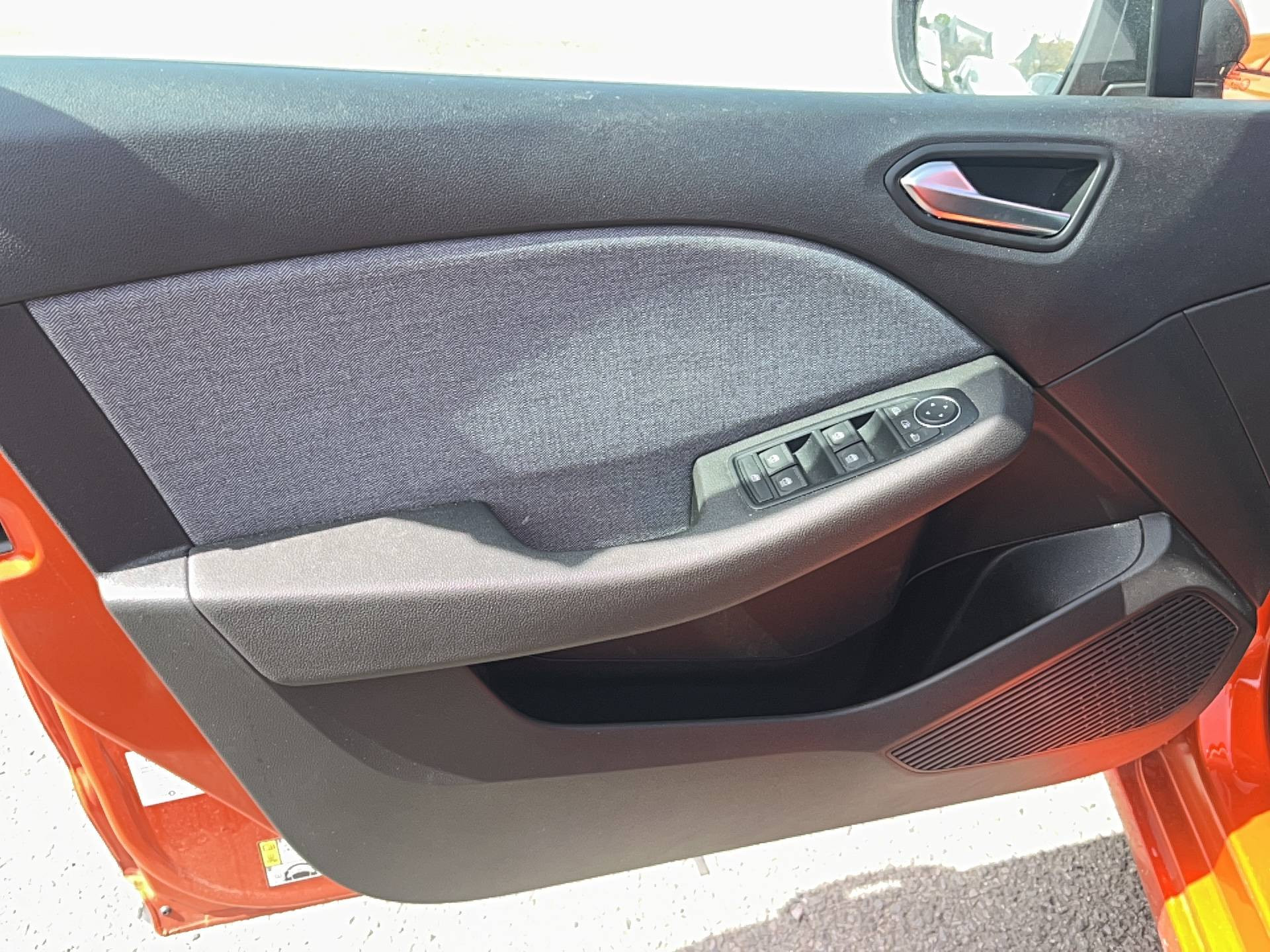 Vente en ligne Renault Clio 5 Clio E-Tech full hybrid 145 au prix de 18 990 €