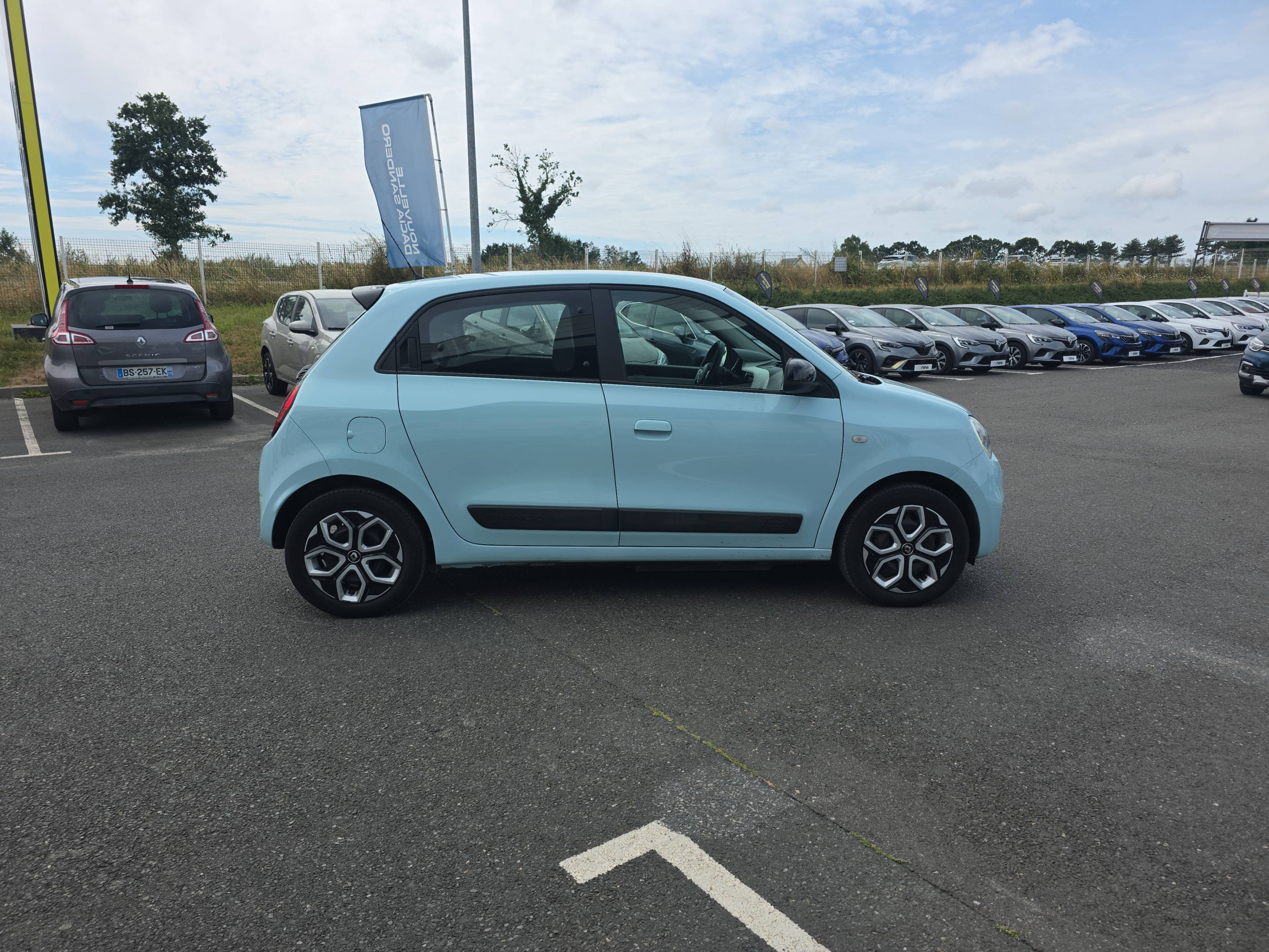 Vente en ligne Renault Twingo Electrique Twingo III E-Tech au prix de 11 990 €