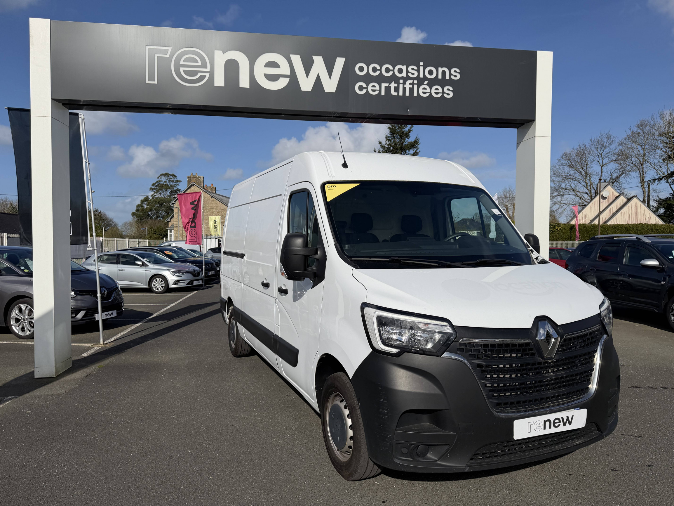 Renault Master Fourgon MASTER FGN TRAC F3500 L2H2 BLUE DCI 135 occasion de 2023 en vente à Lannion