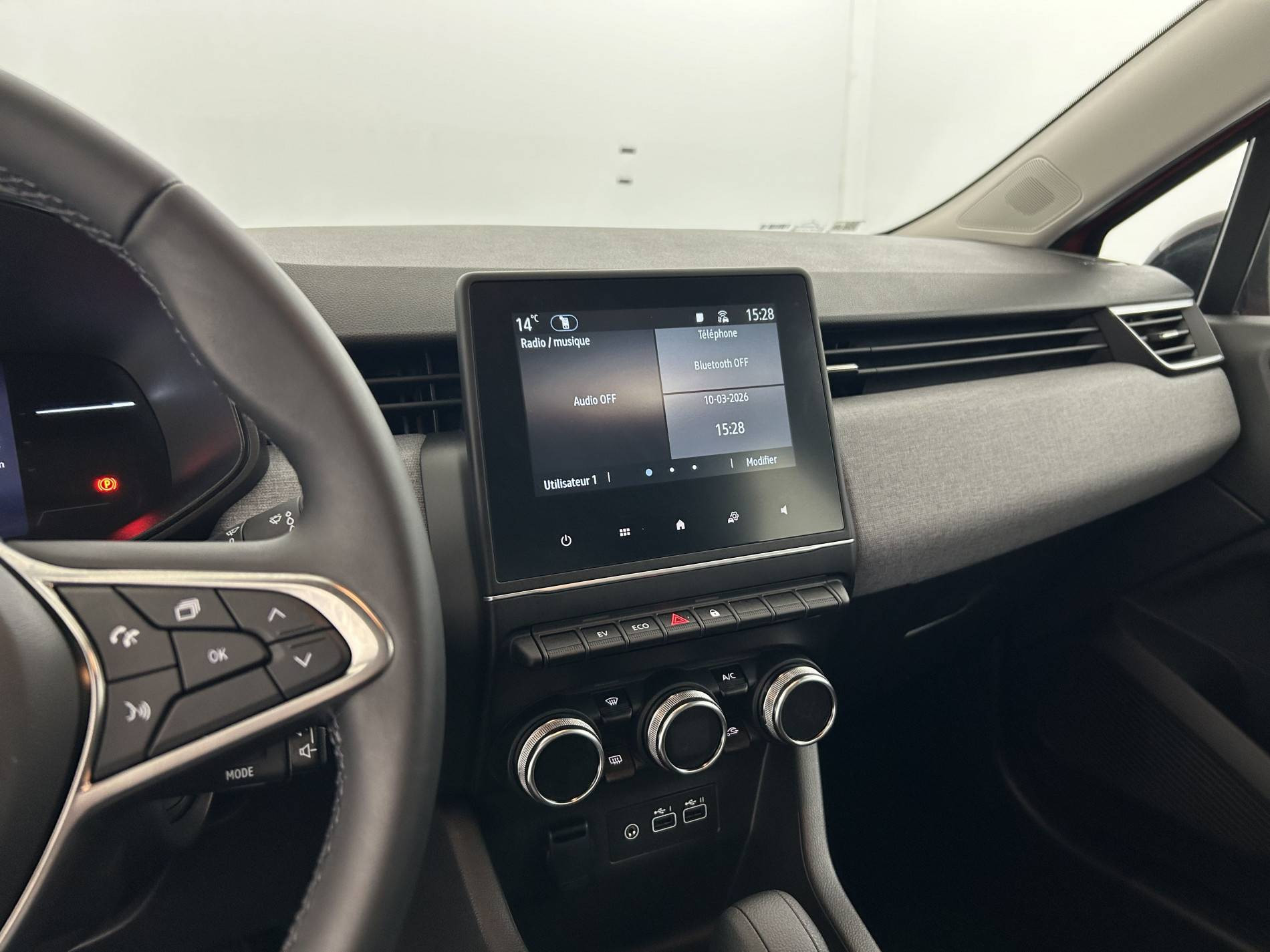 Vente en ligne Renault Clio 5 Clio E-Tech full hybrid 145 ch GSR2 au prix de 19 590 €