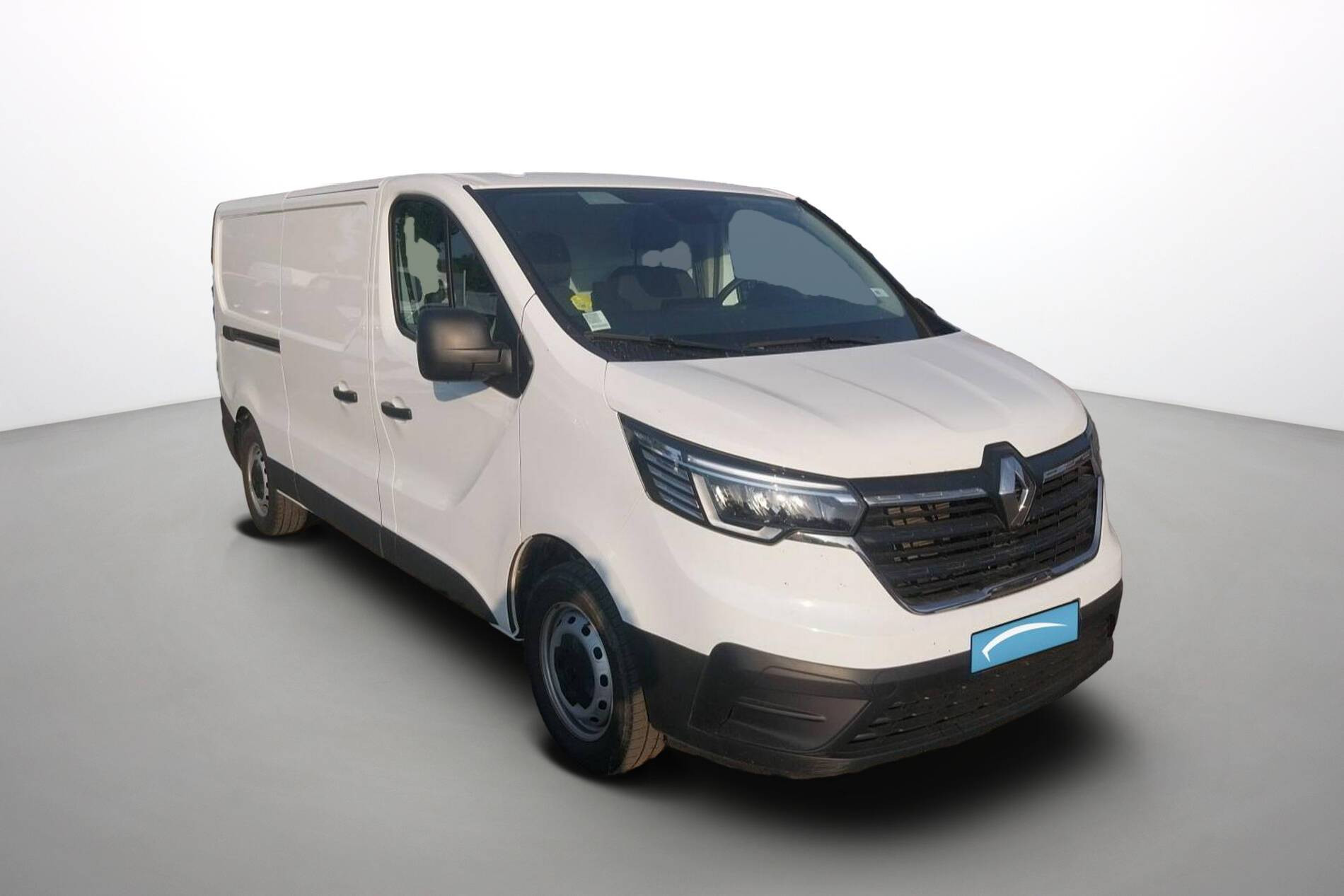 Vente en ligne Renault Trafic 3 Fourgon TRAFIC FGN L2H1 3000 KG BLUE DCI 130 au prix de 23 990 €