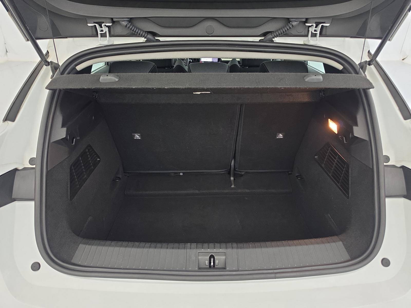Vente en ligne Renault Megane E-Tech  EV40 130ch standard charge au prix de 18 990 €