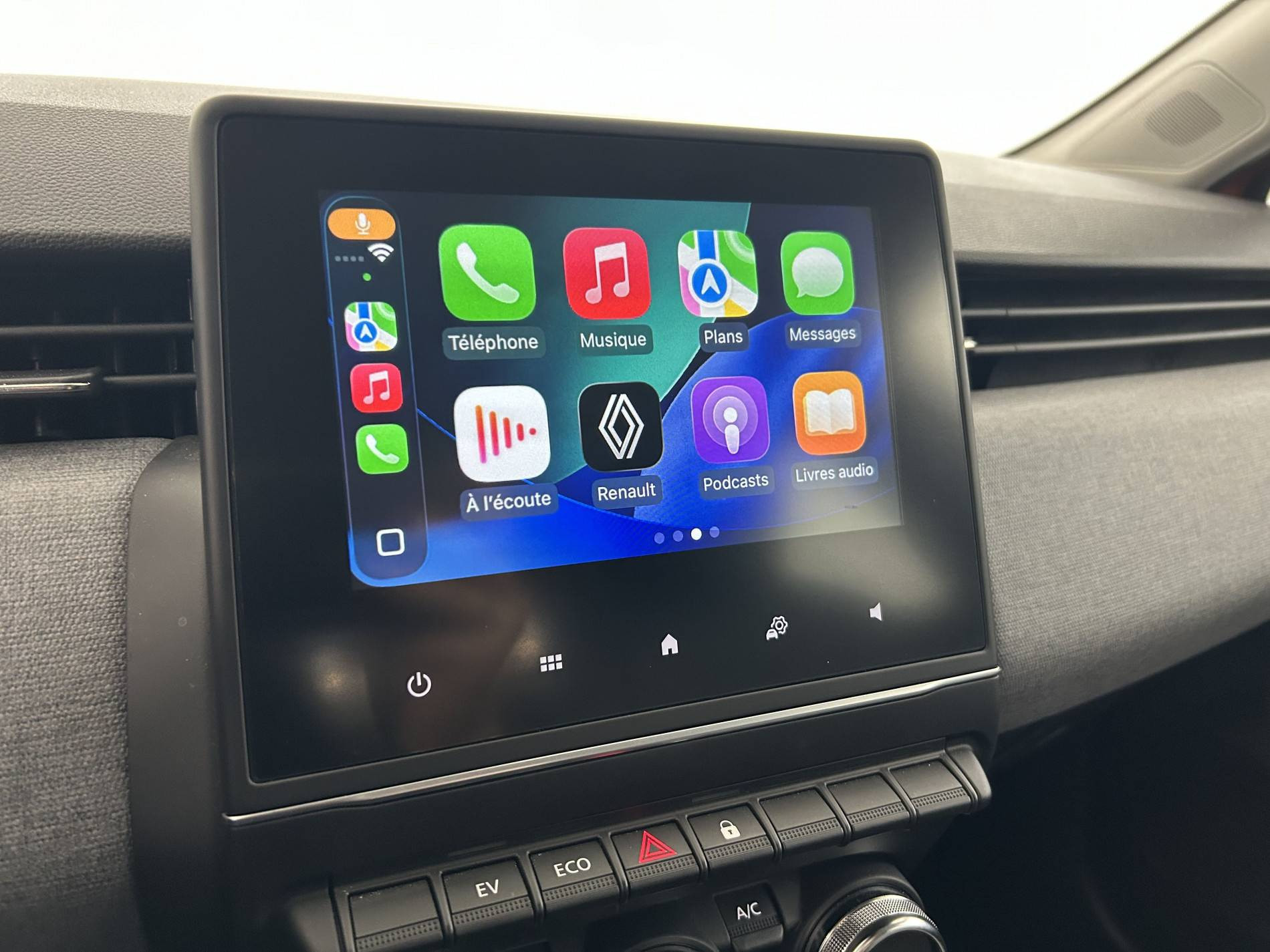 Vente en ligne Renault Clio 5 Clio E-Tech full hybrid 145 au prix de 19 900 €